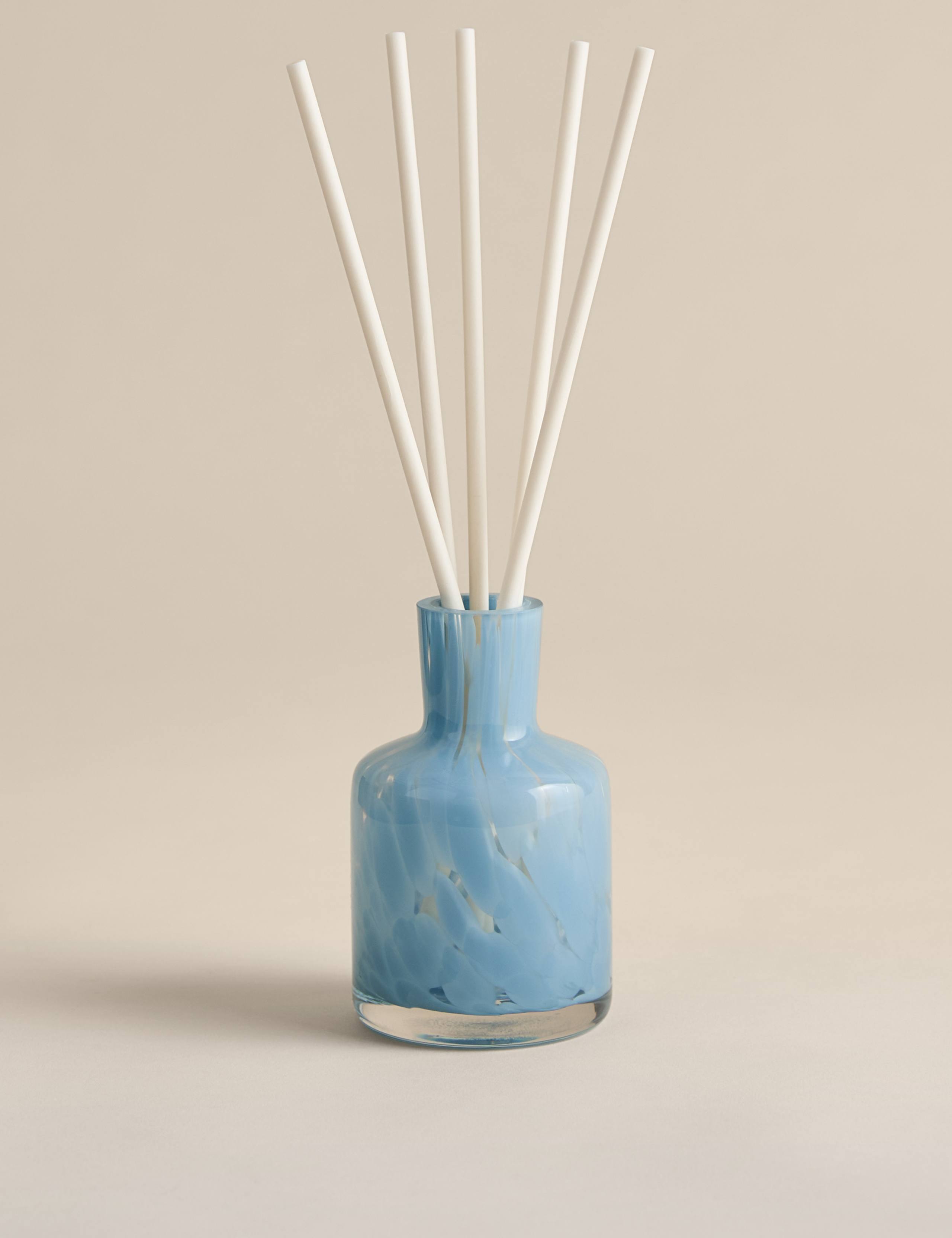 Seasalt & Cedar Pre-Scented Reed Diffuser 2 of 3