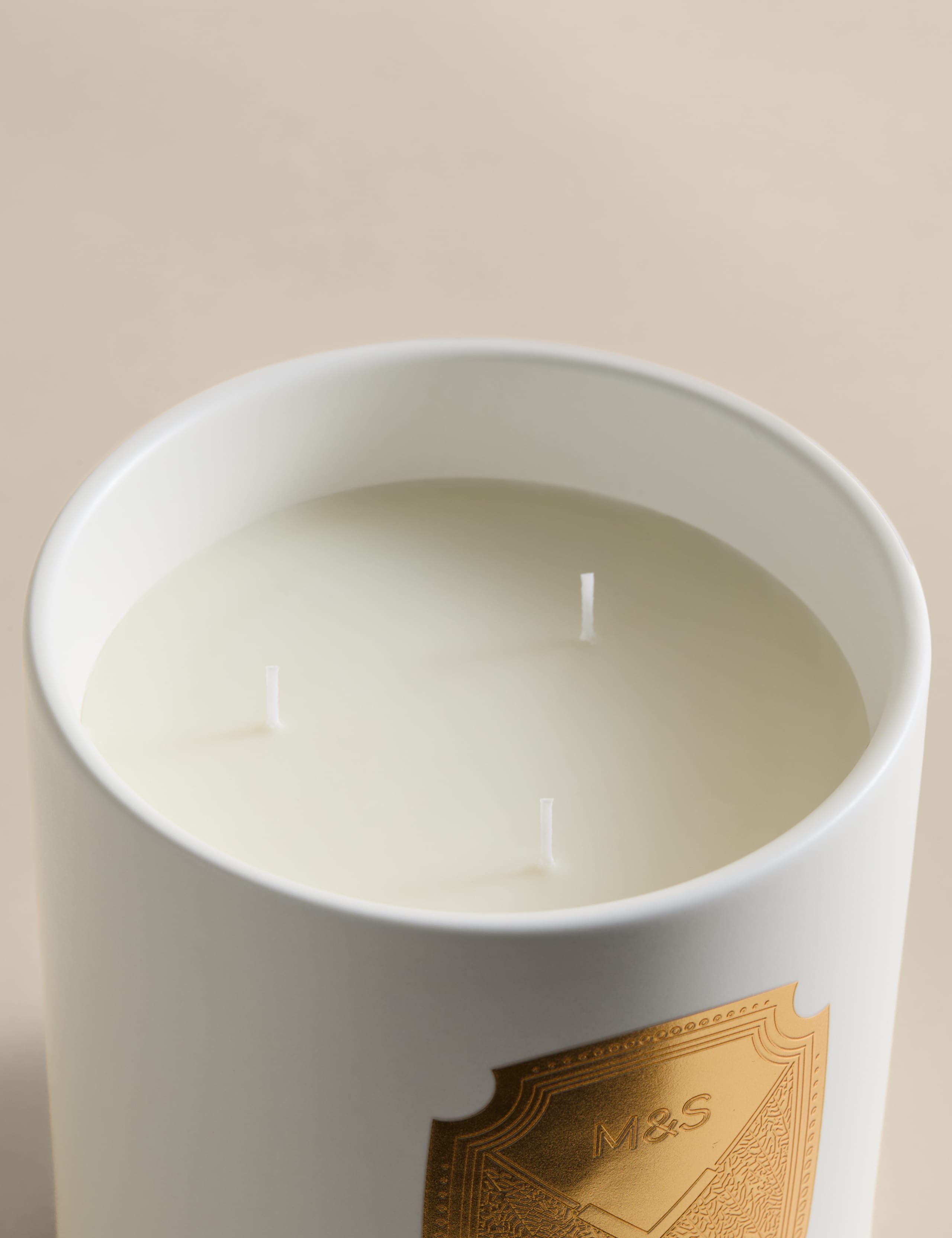 No.1 Fragrance Decorative 3 Wick Candle 5 of 7