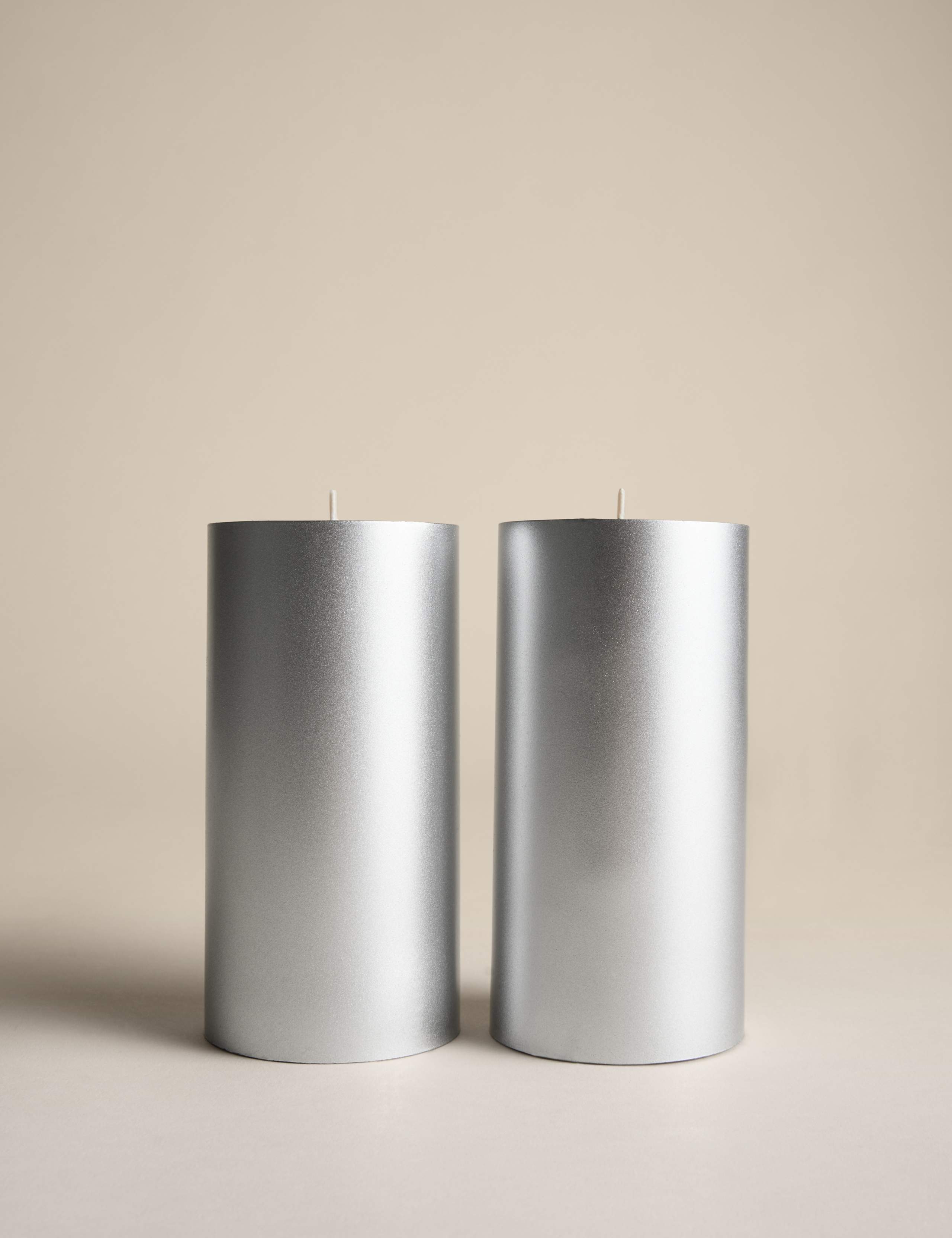 Set of 2 Pillar Candles 2 of 5