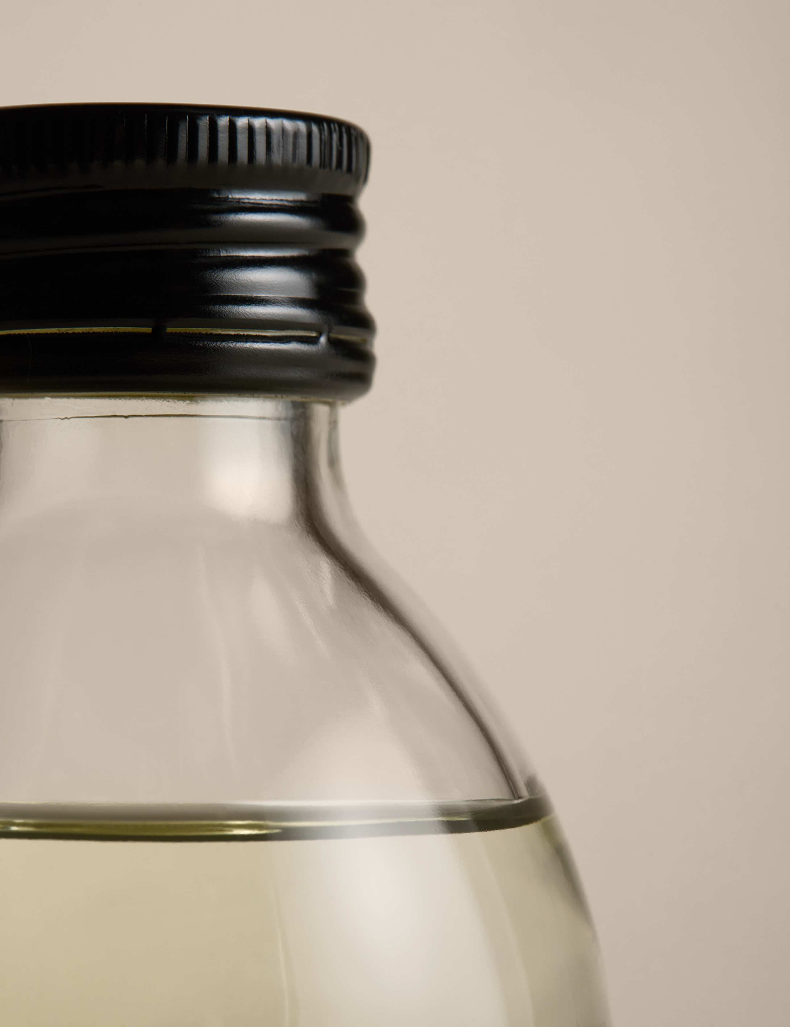 No. 1 Fragrance Diffuser Refill 200ml 3 of 4