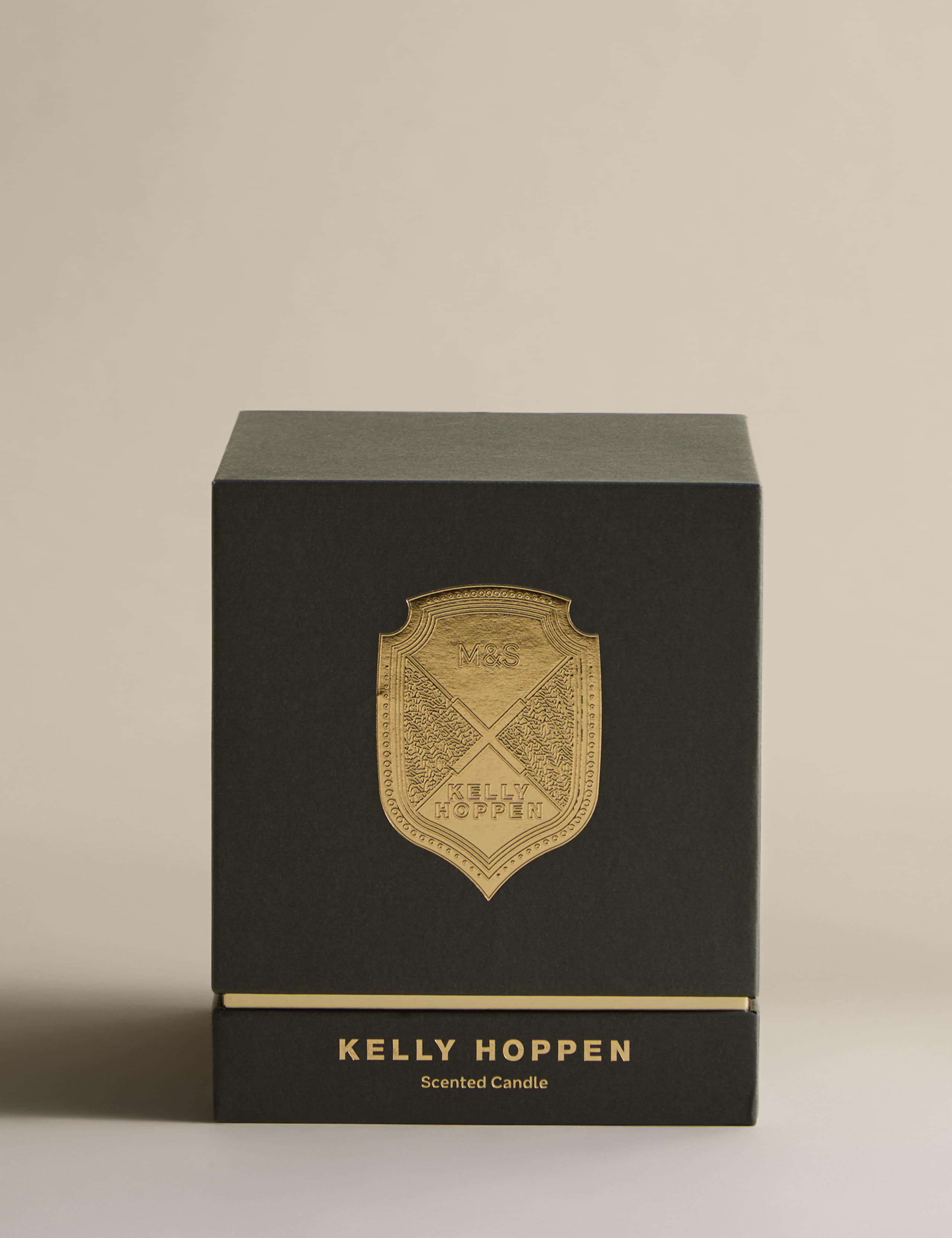 No. 3 Fragrance Scented Candle 4 of 8