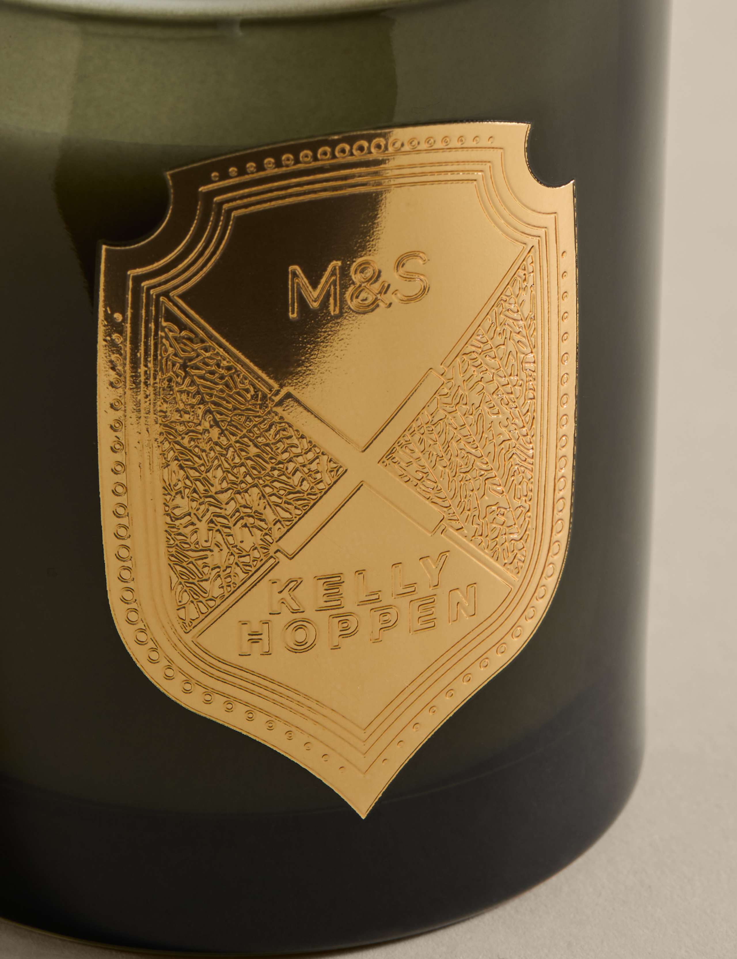 No. 3 Badge Scented Candle 5 of 6