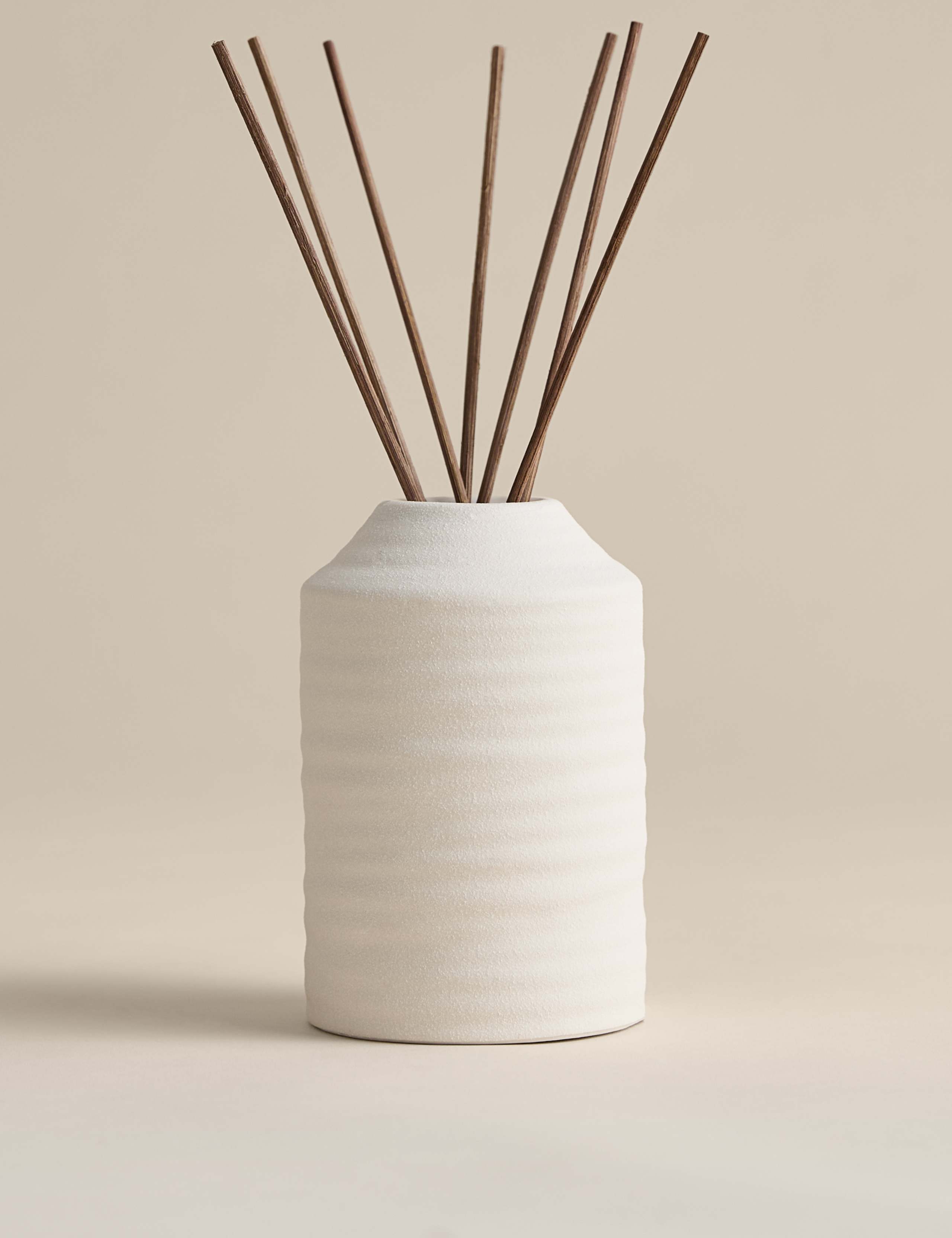 Bed Ceramic 150ml Diffuser 2 of 3