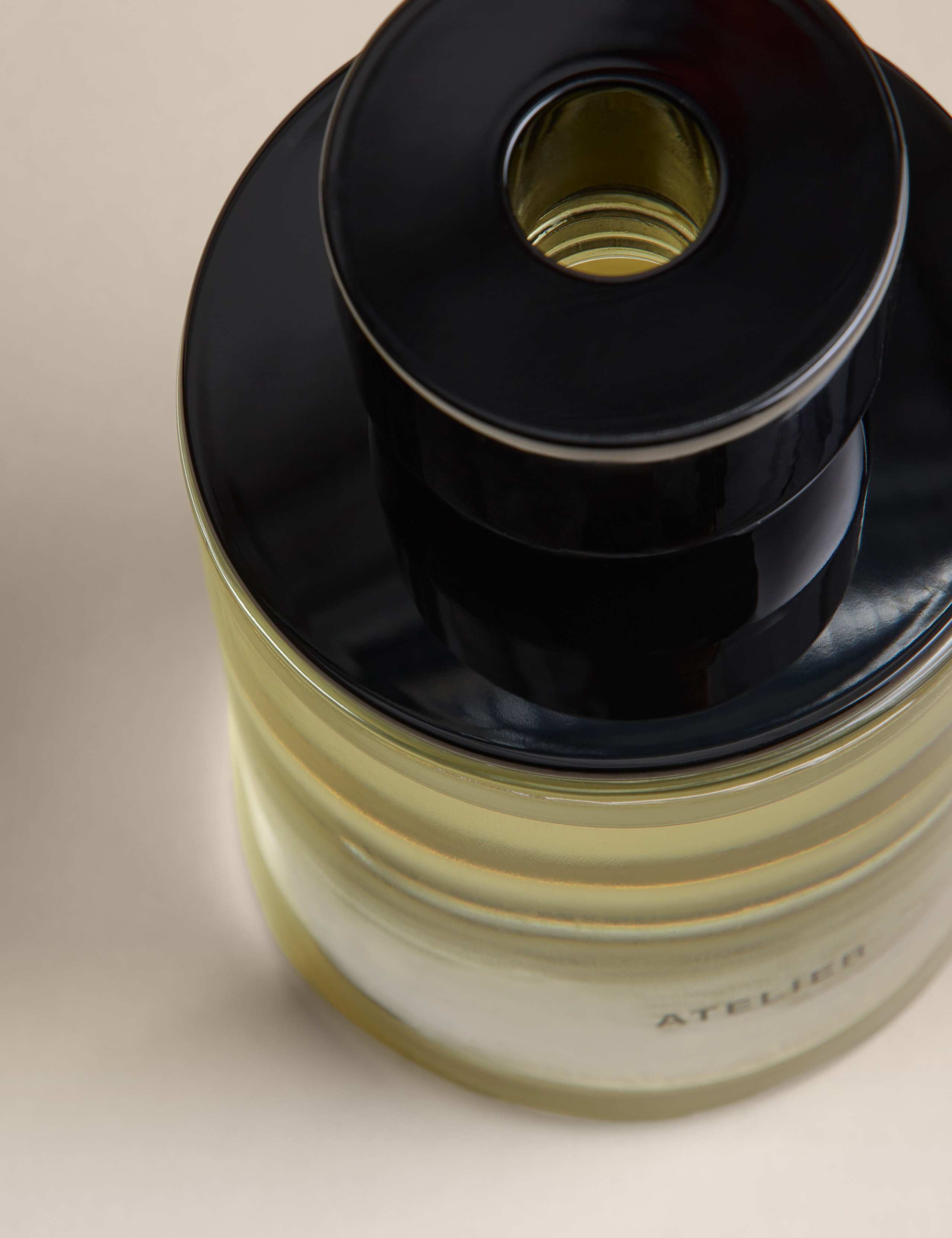 Golden Vanilla 200ml Diffuser 6 of 6