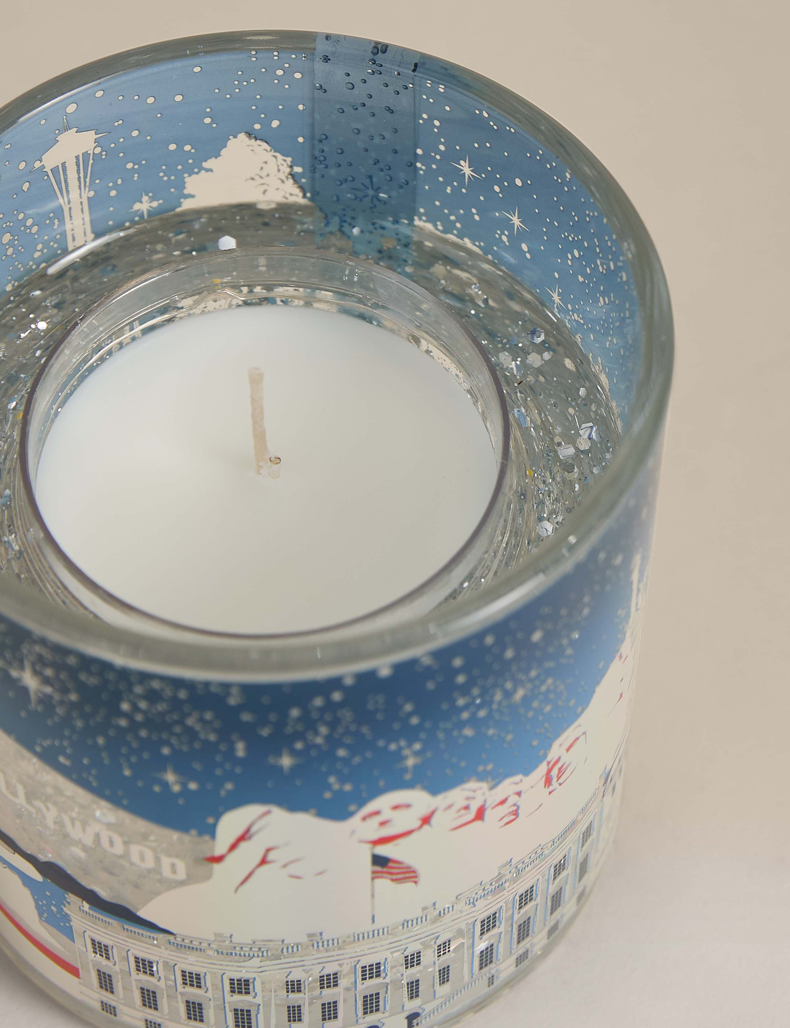 USA Light Up Candle 3 of 4