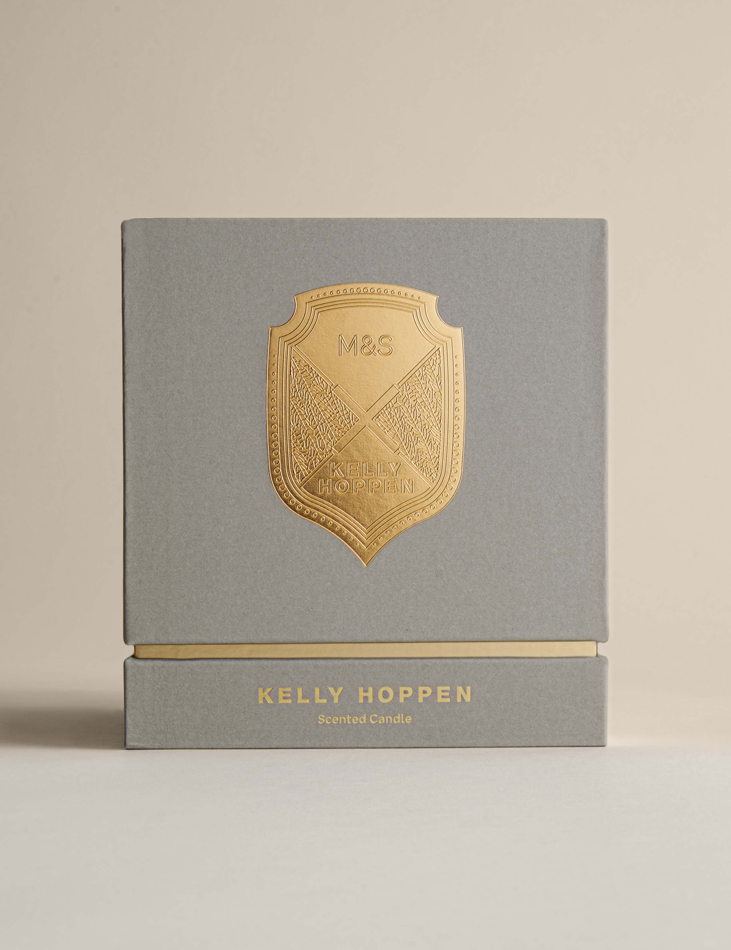 Premium No.4 Large Candle 1 of 6