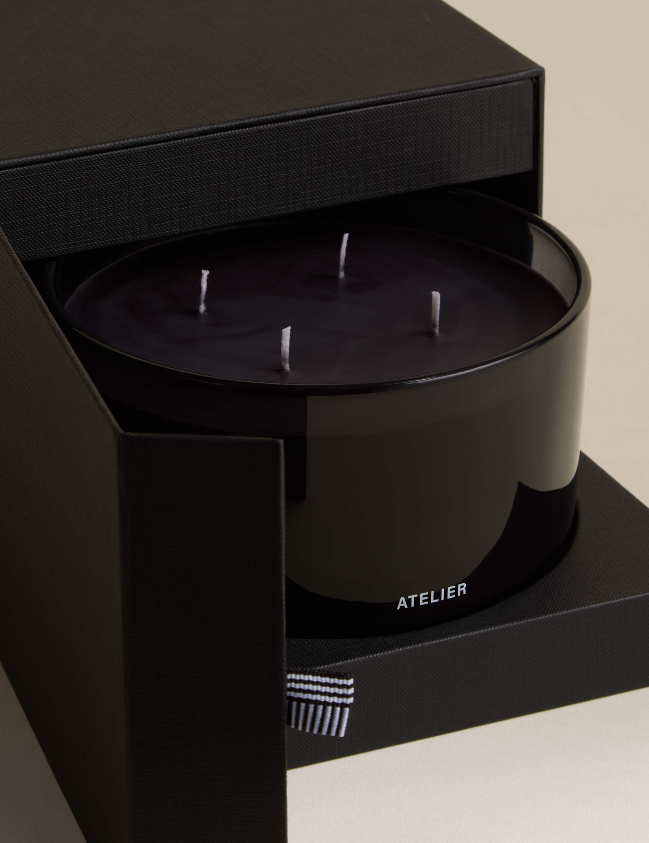 Eternal Oud 4 Wick Candle 3 of 4