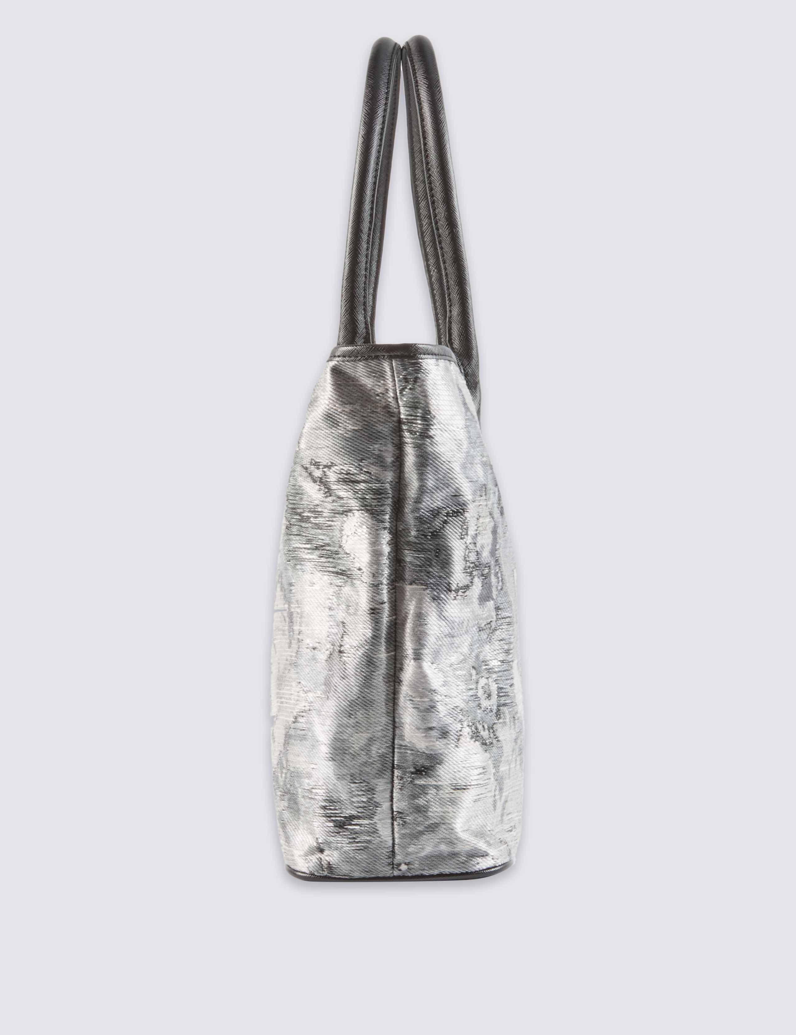 Luxe Shopper Bag 2 of 4