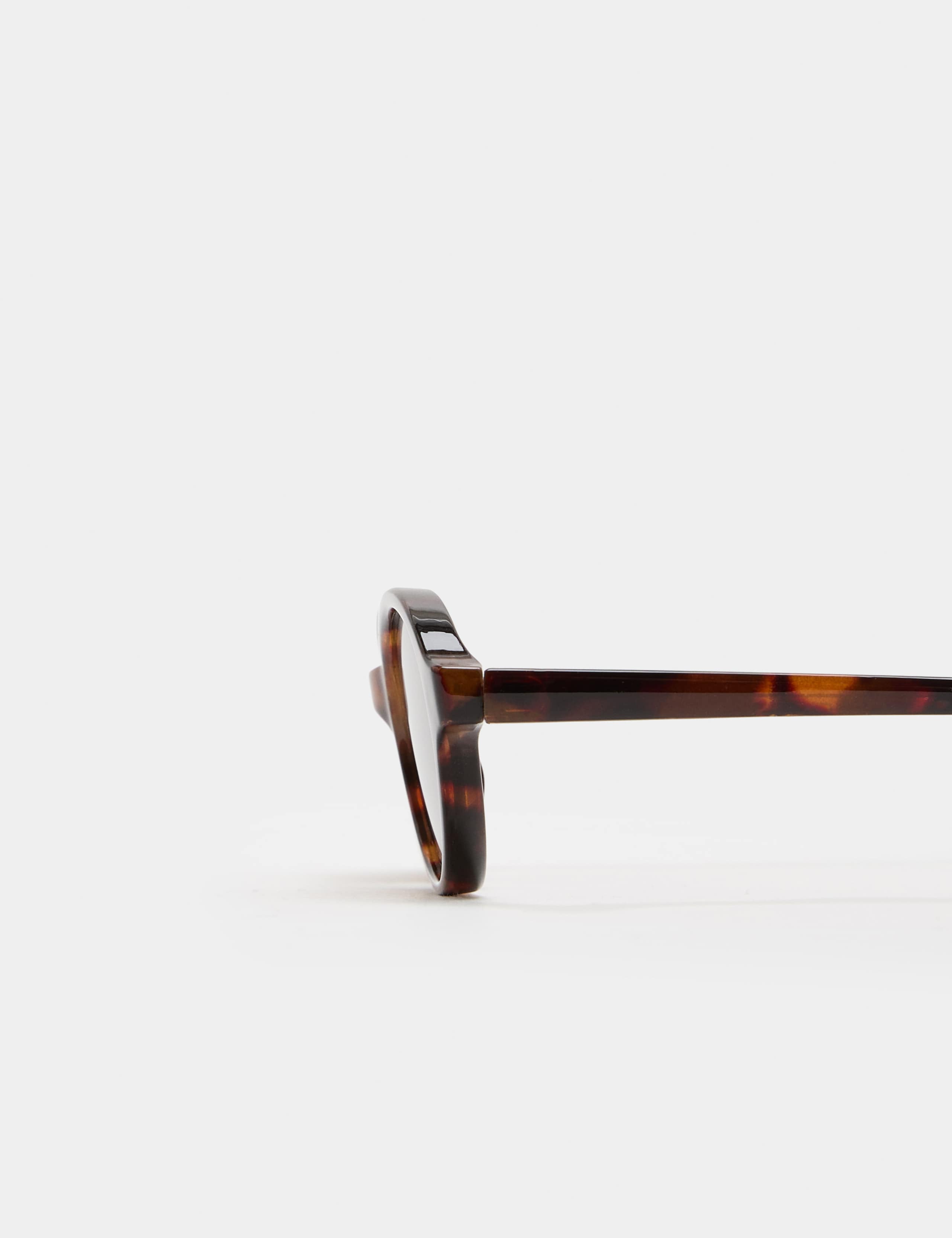 Oval Lugged Sunglasses 2 of 2