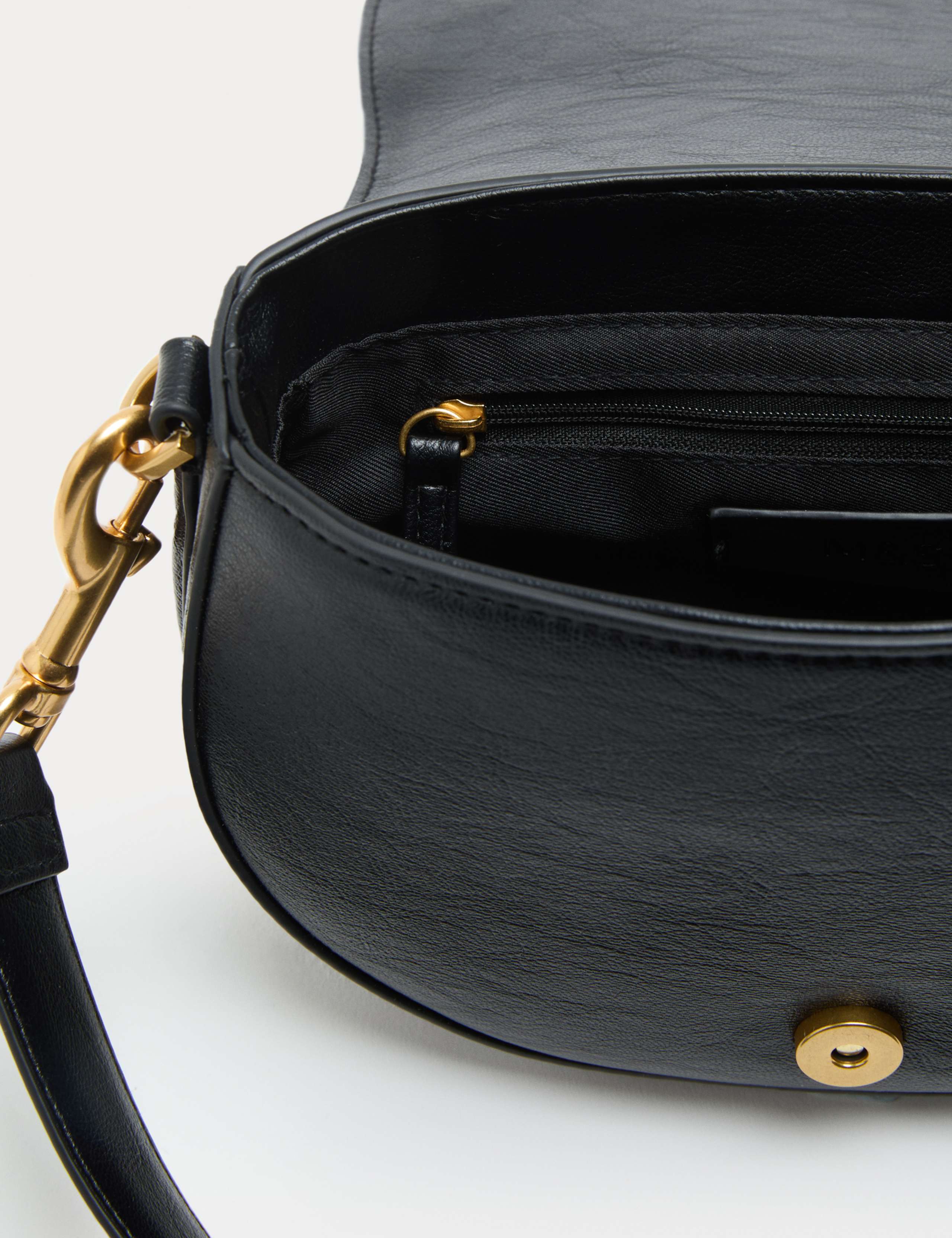 Buckle Saddle Bag 3 of 4