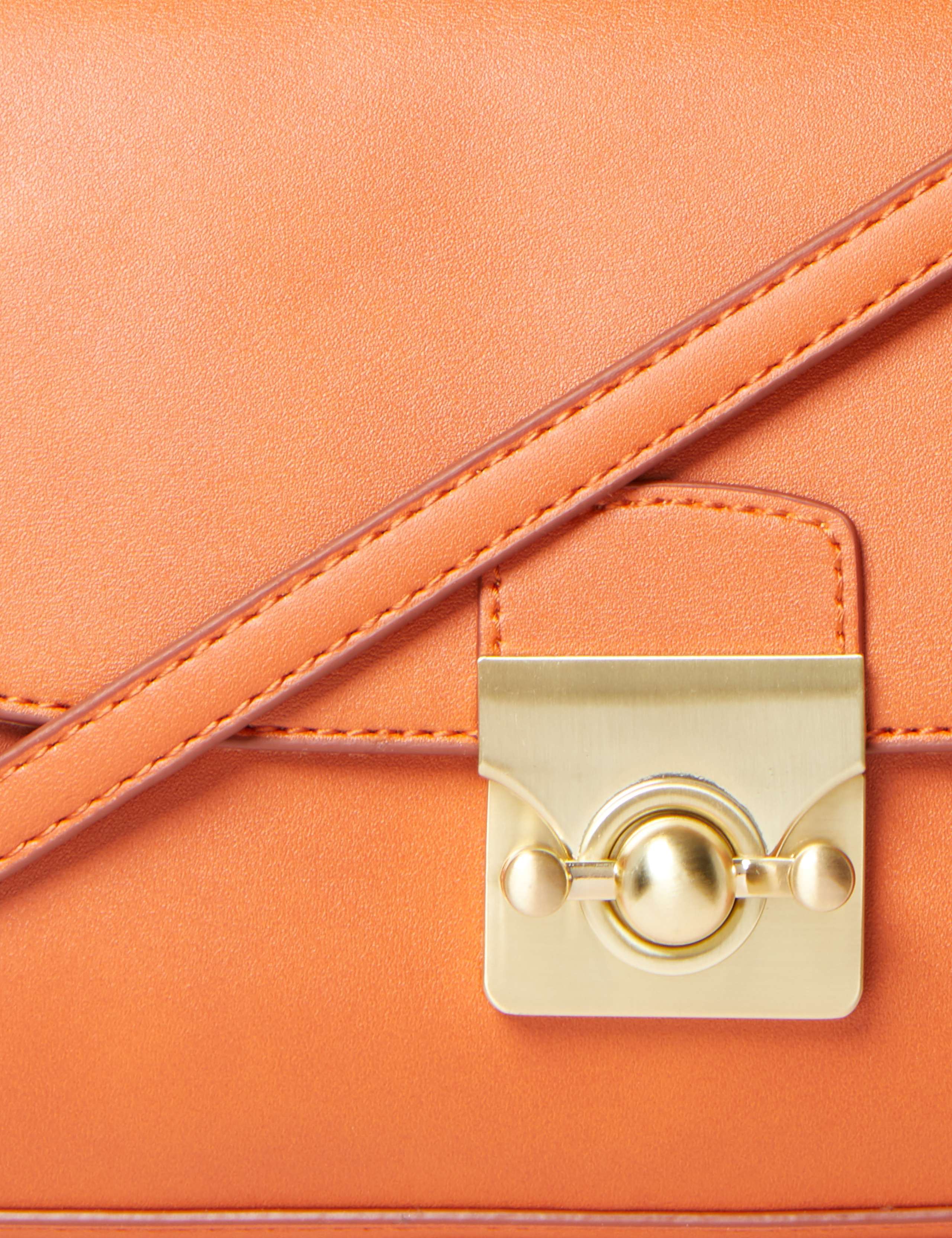 Chain Strap Baguette Bag 6 of 6