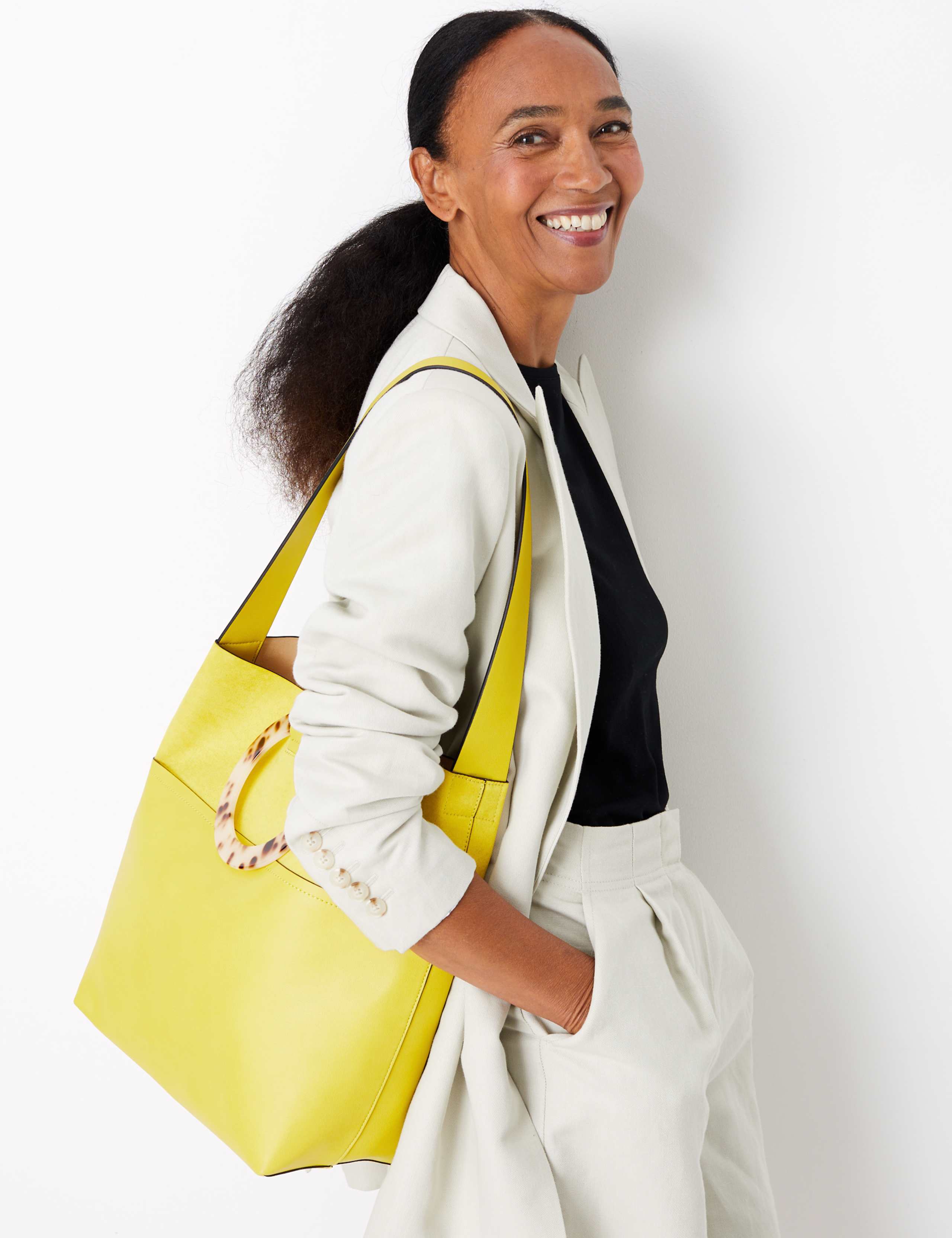 Tortoiseshell Handle Tote Bag 1 of 6