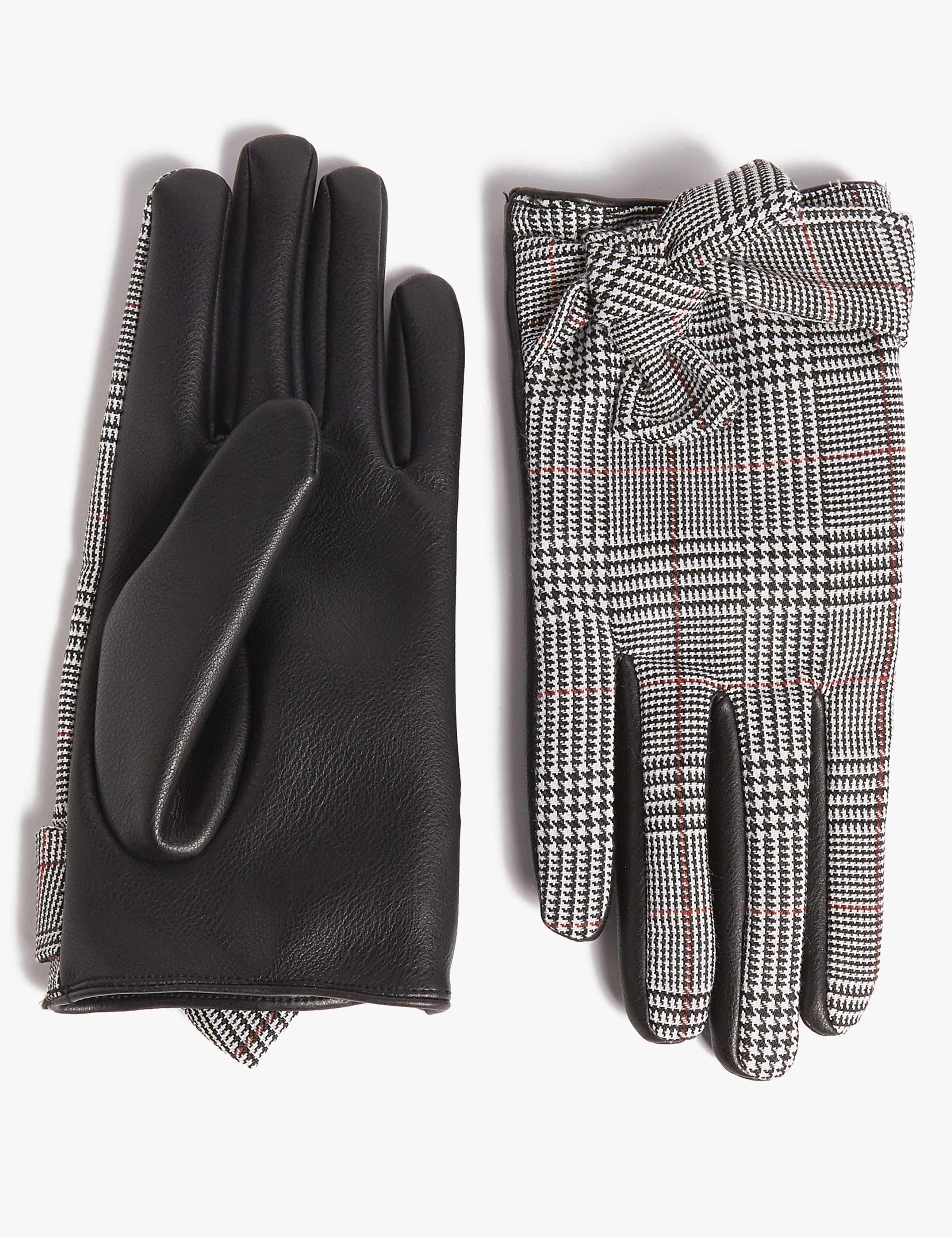 Checked Gloves 1 of 1