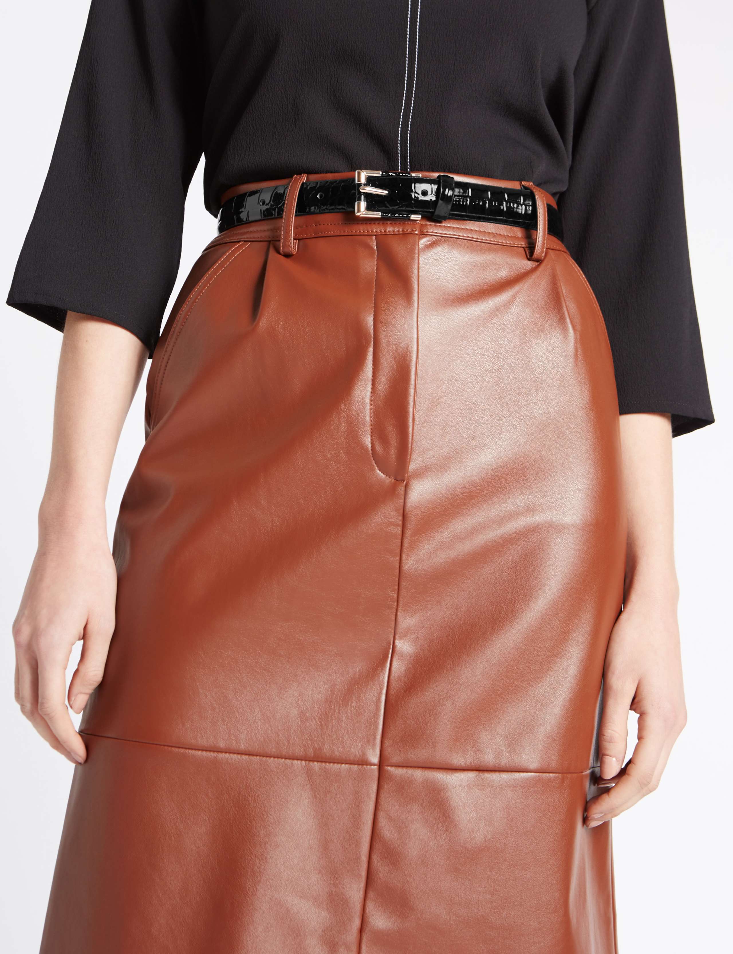 Faux Leather Inlay Hip Belt 2 of 3