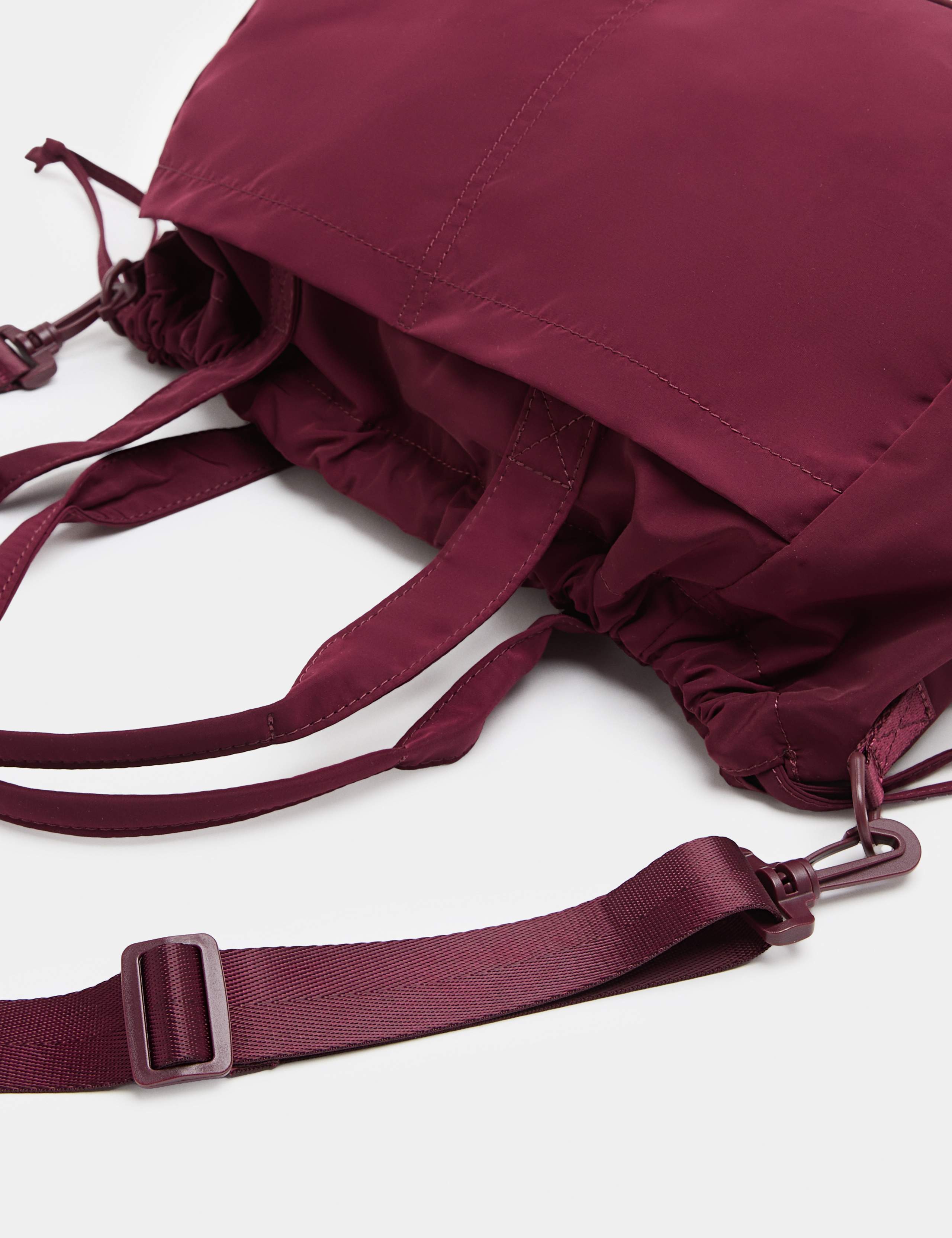 Drawstring Detail Shoulder Bag 2 of 4