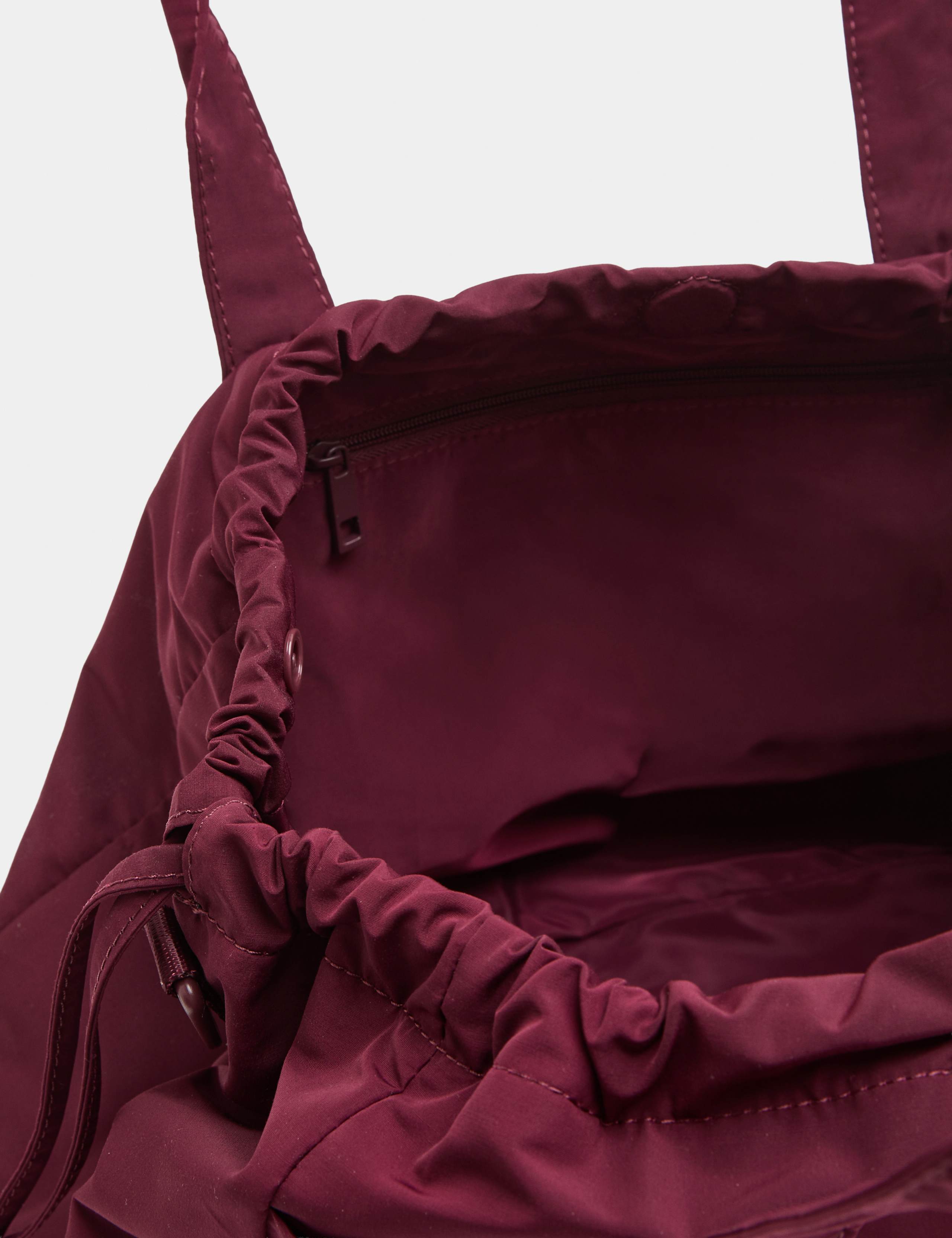 Drawstring Detail Shoulder Bag 3 of 4