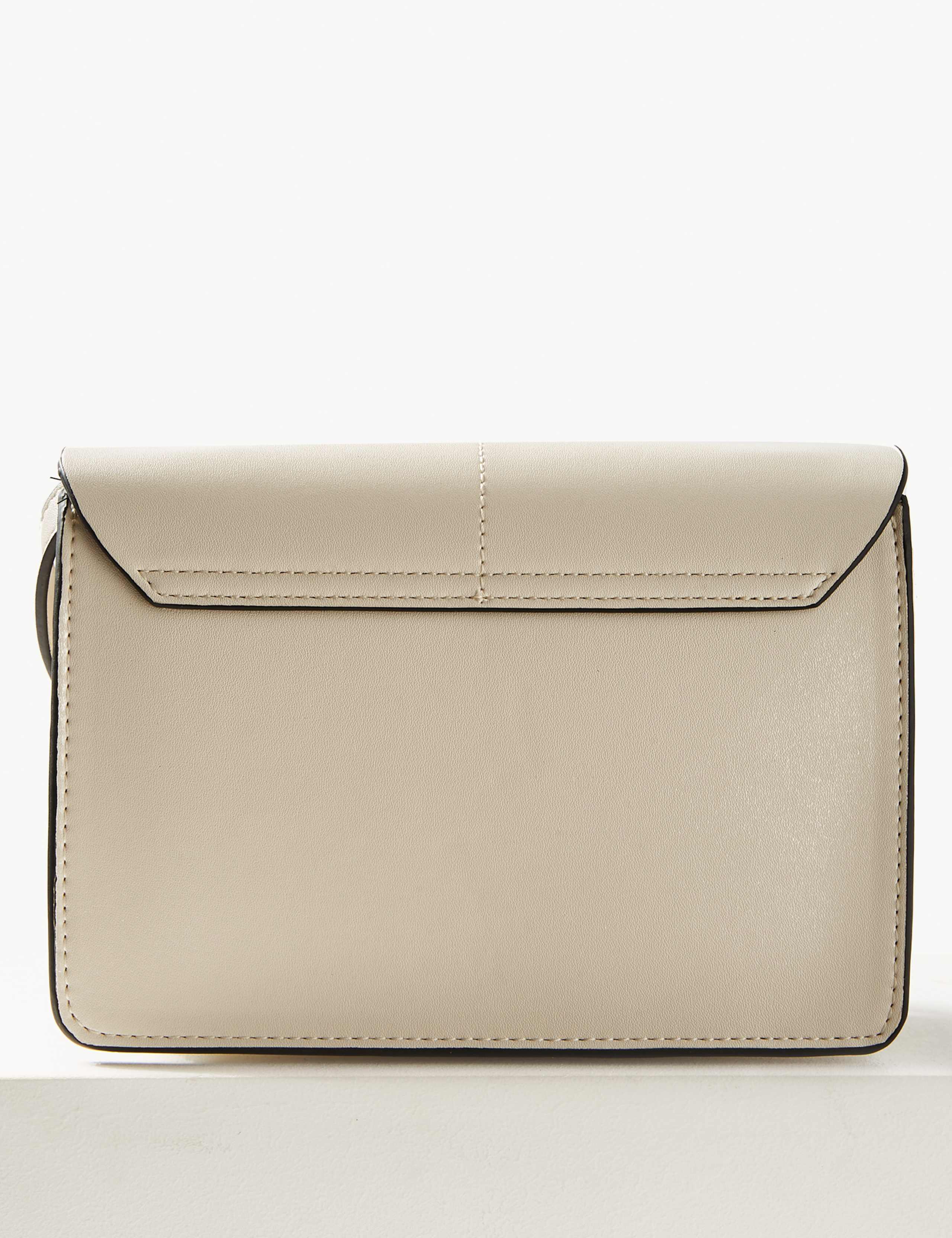 Ring Detail Cross Body Bag 4 of 6
