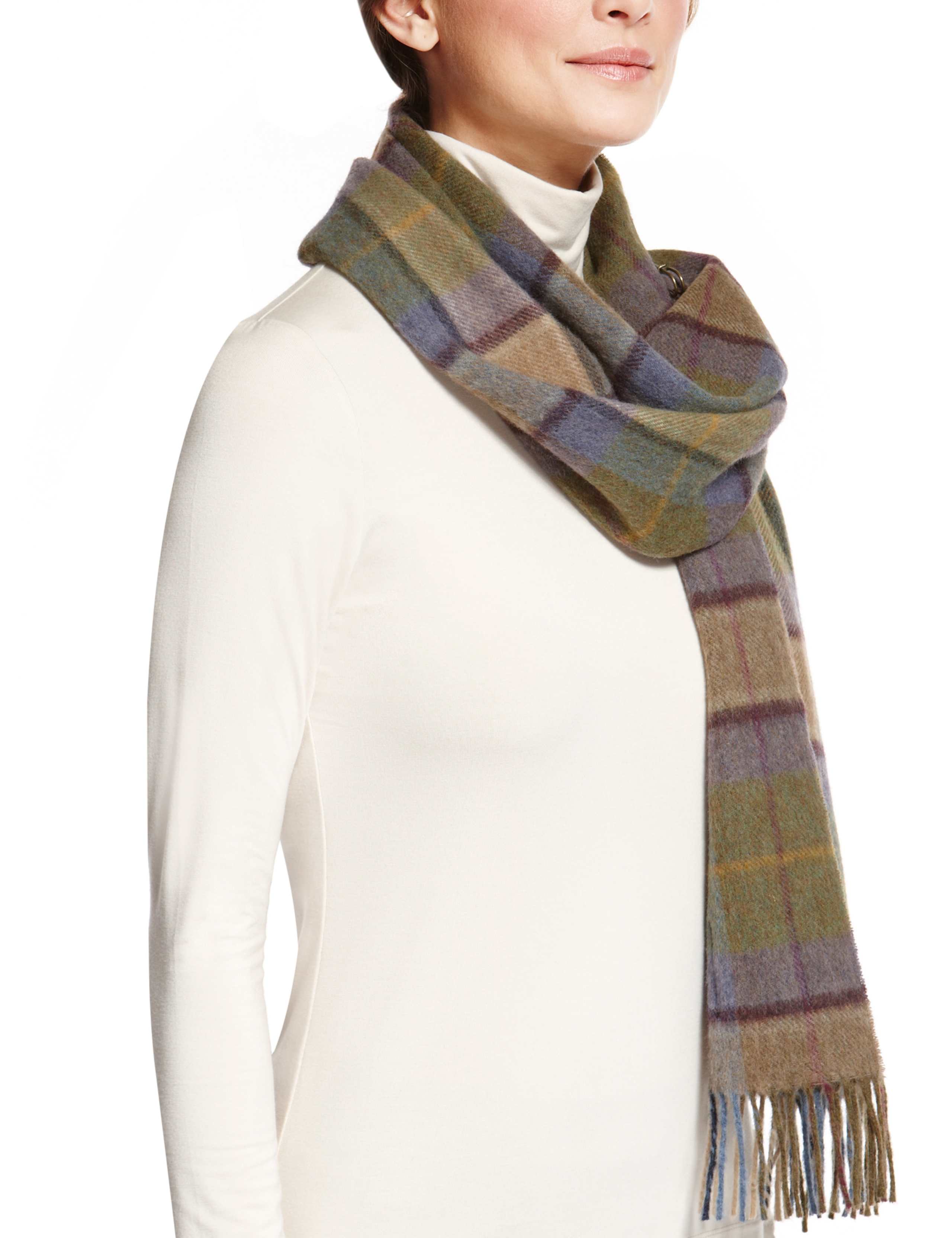 Best of British Heritage Pure Wool Checked Scarf 4 of 5