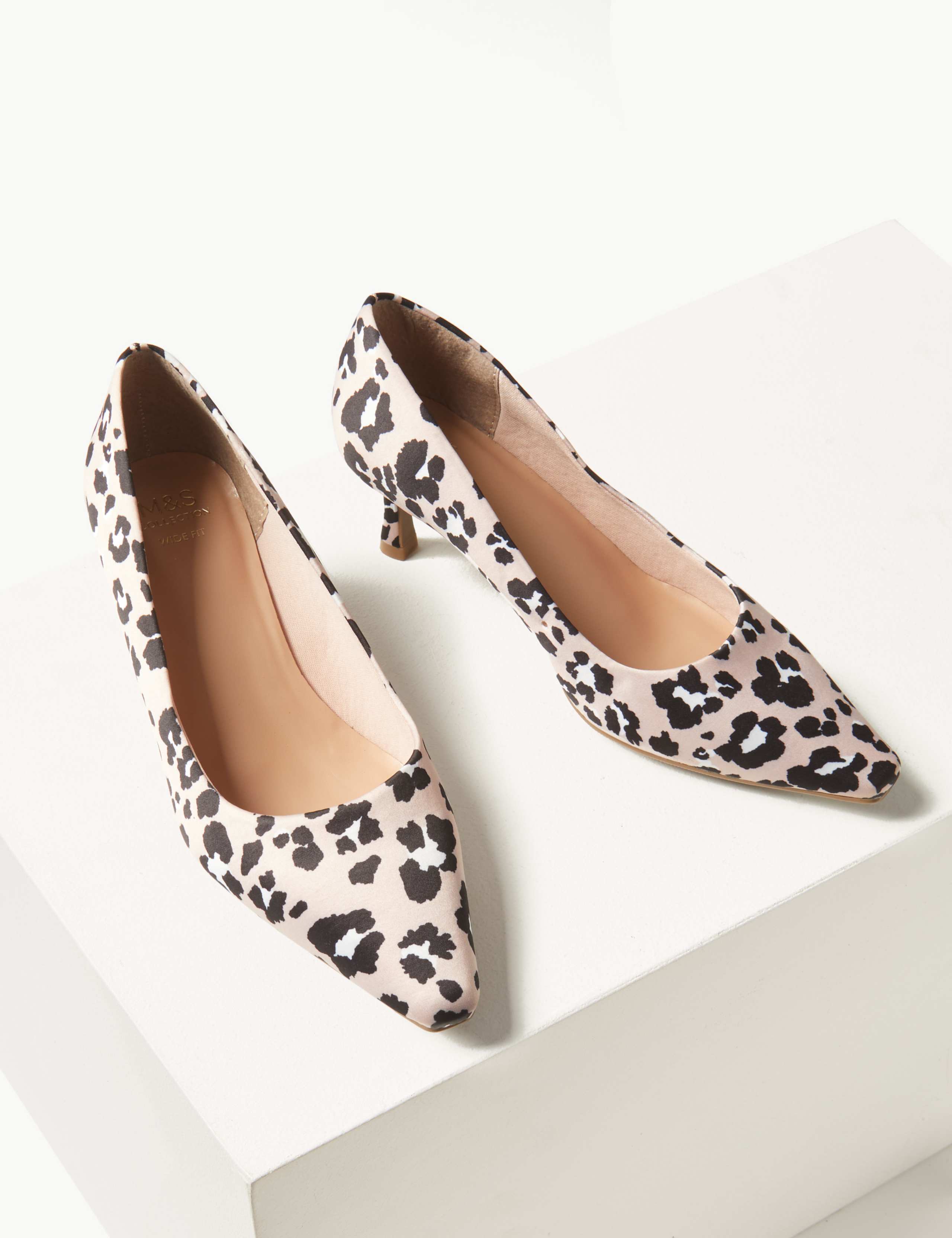 Wide Fit Kitten Heel Court Shoes 3 of 5