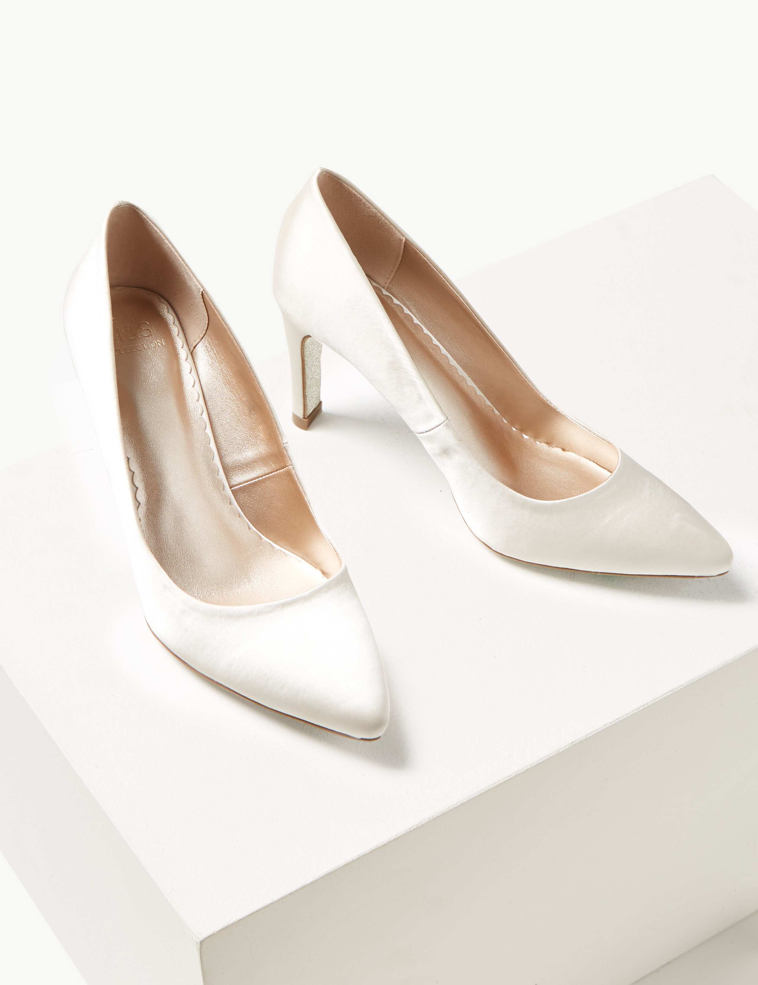 Stiletto Heel Pointed Toe Court Shoes 3 of 5