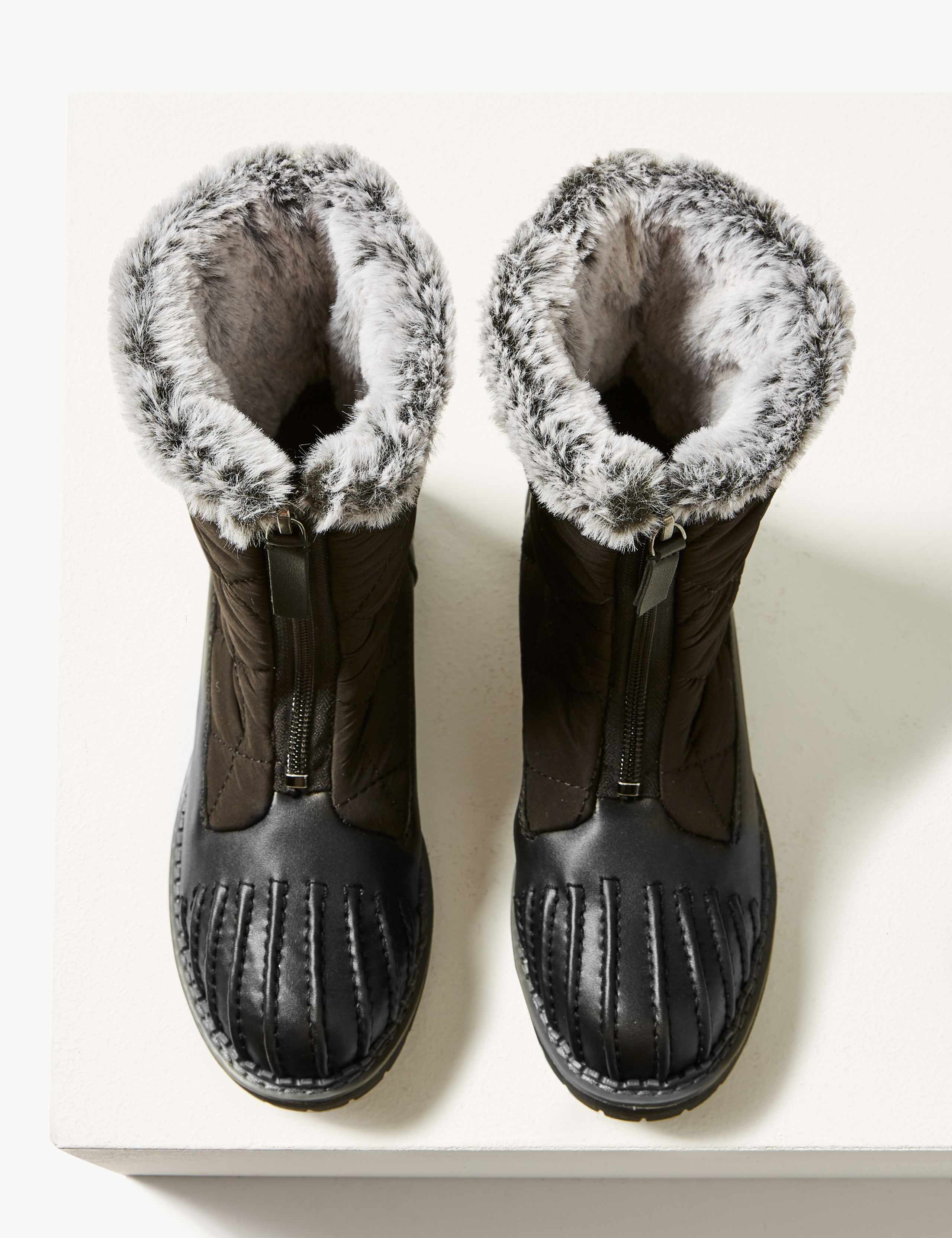 Front Zipped Quilted Duck Boots 4 of 6