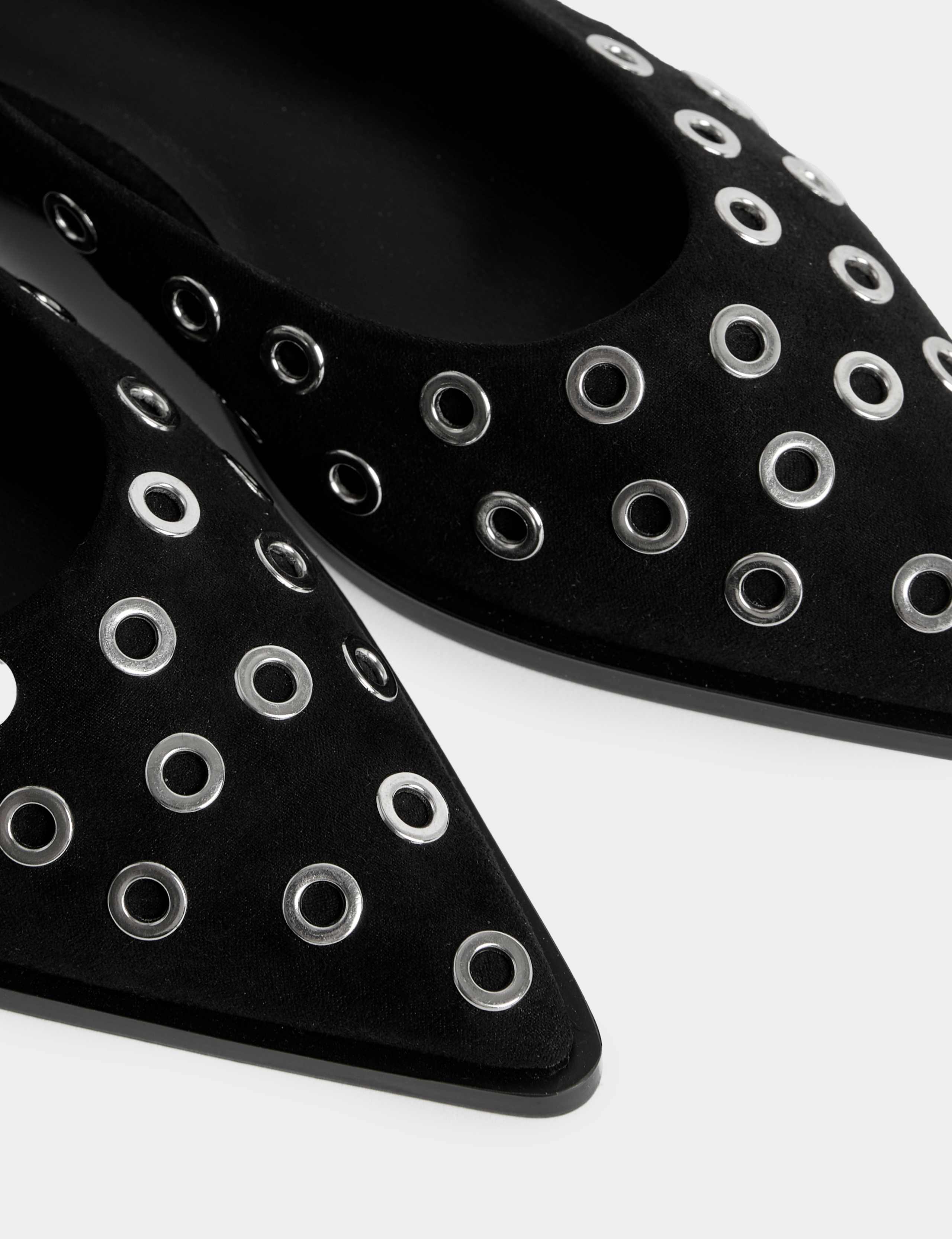 Studded Flat Pointed Shoes 3 of 3