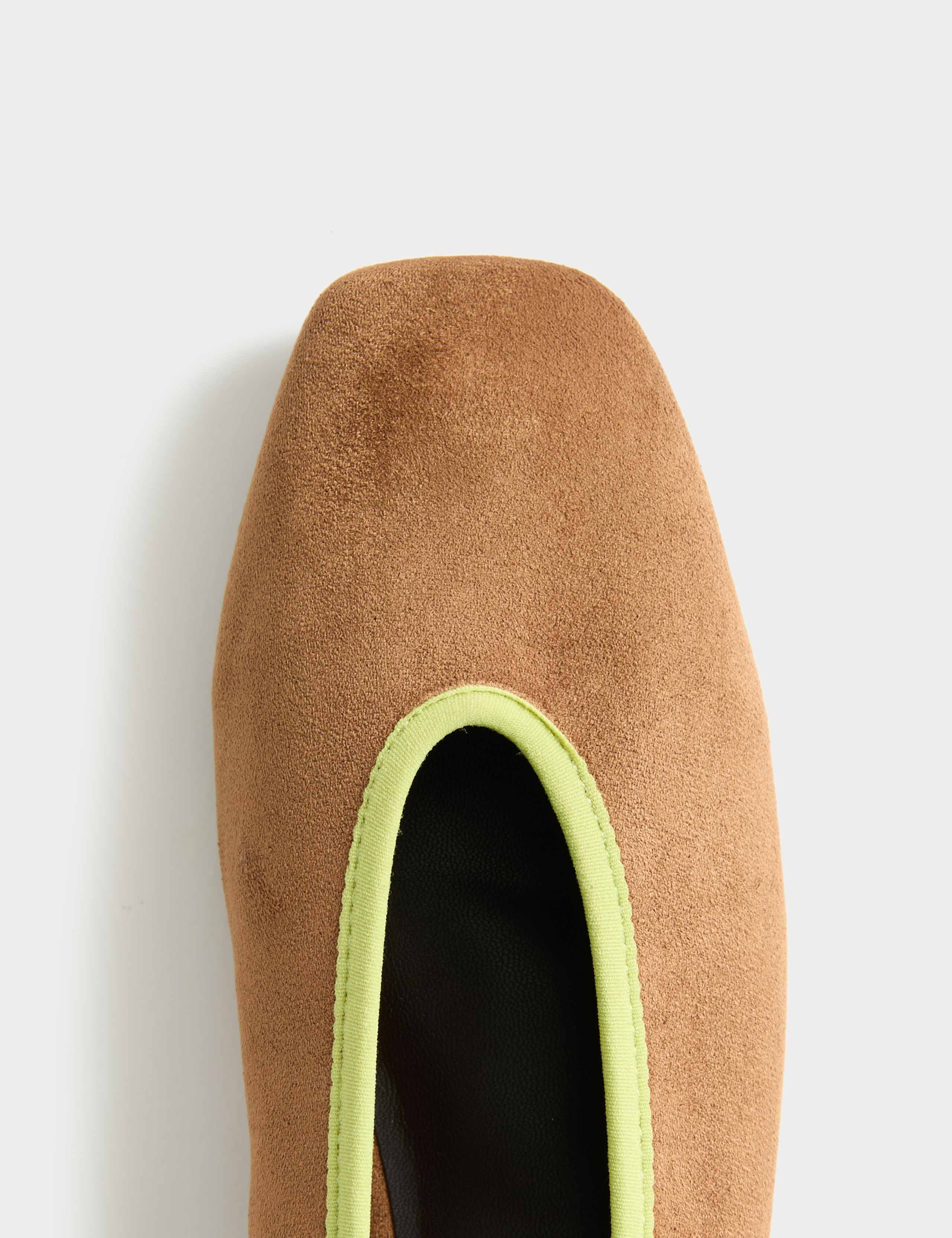 Contrast Trim Flat Ballet Pumps 2 of 3