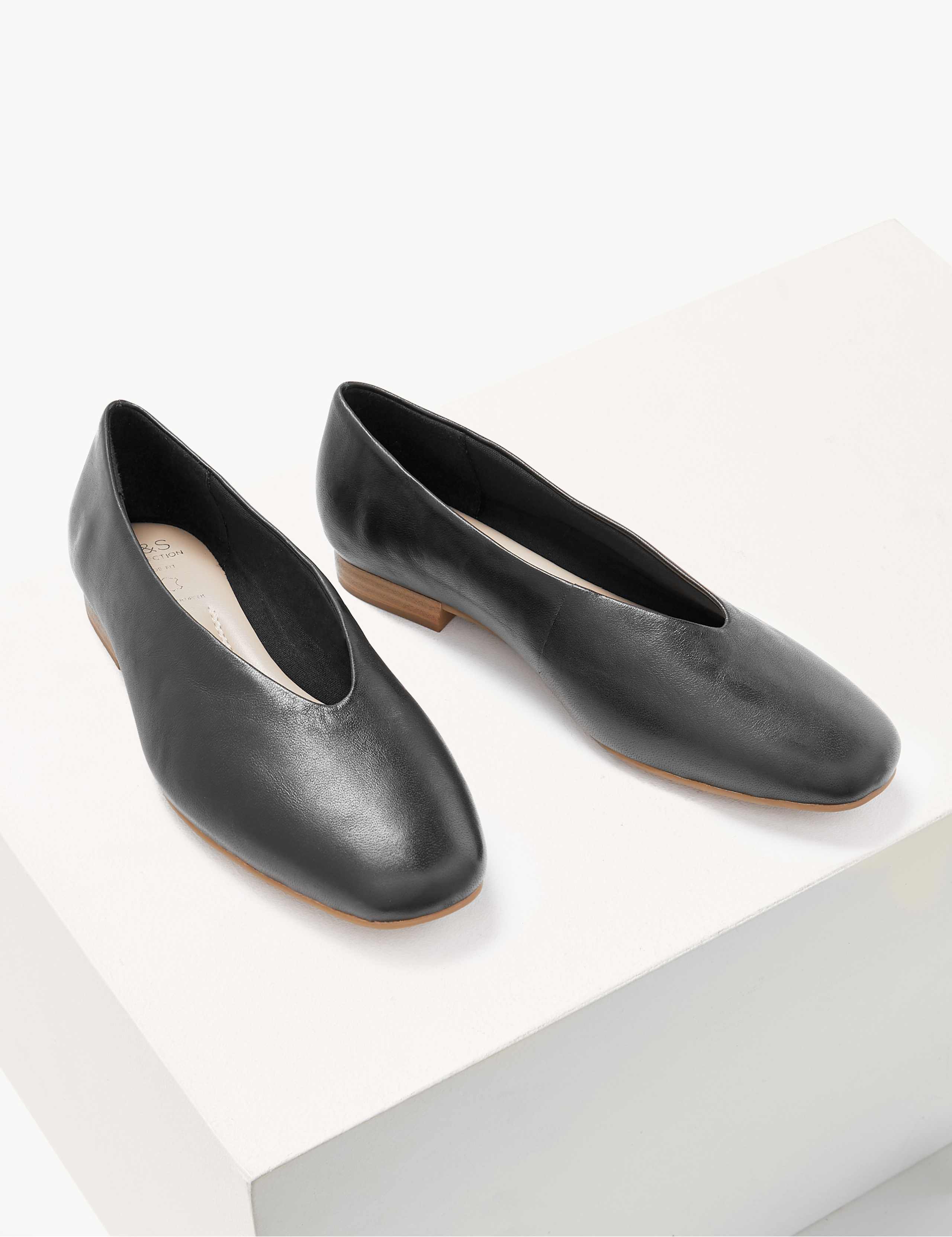Wide Fit Leather Ballerina Pumps 3 of 5