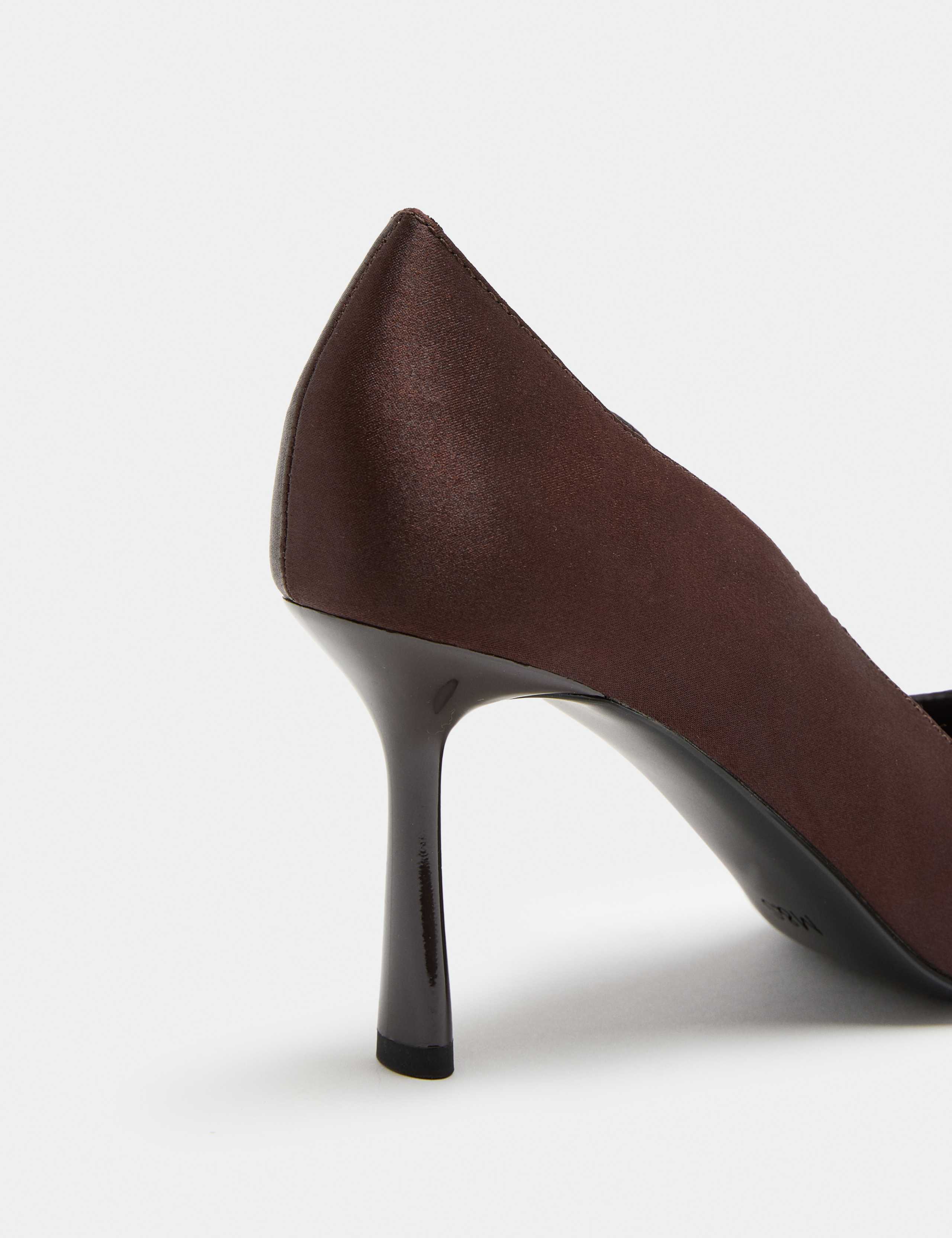 Satin Scalloped Trim Stiletto Court Shoes 3 of 3