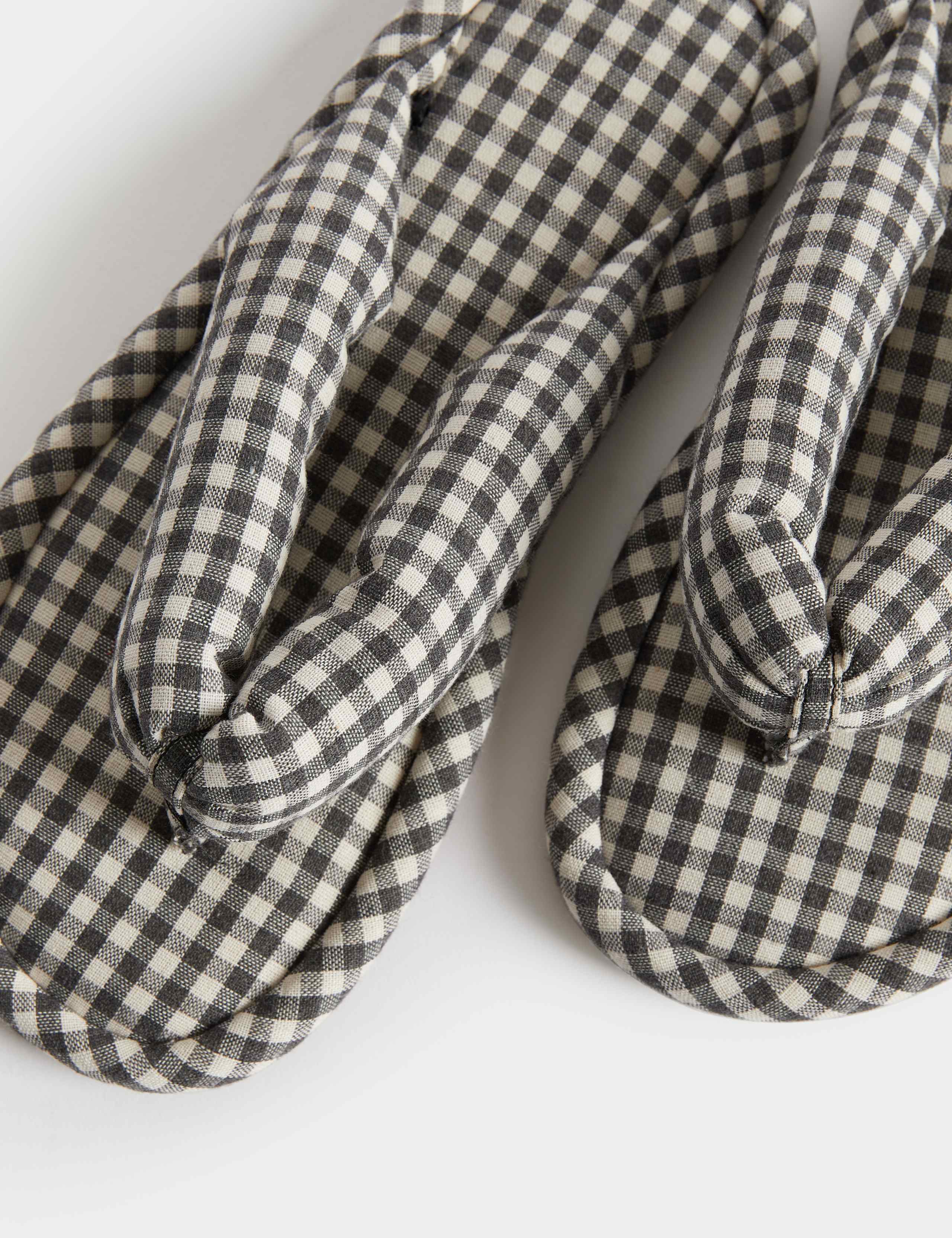 Gingham Open Toe Thong Slippers 3 of 3