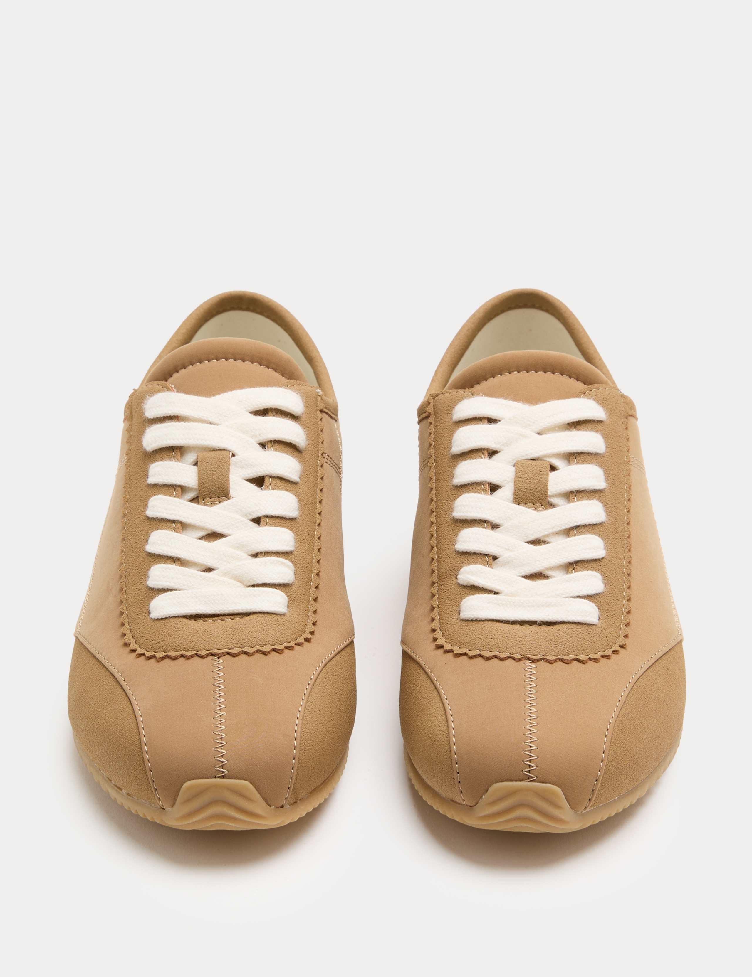 Retro Runner Trainers 3 of 3