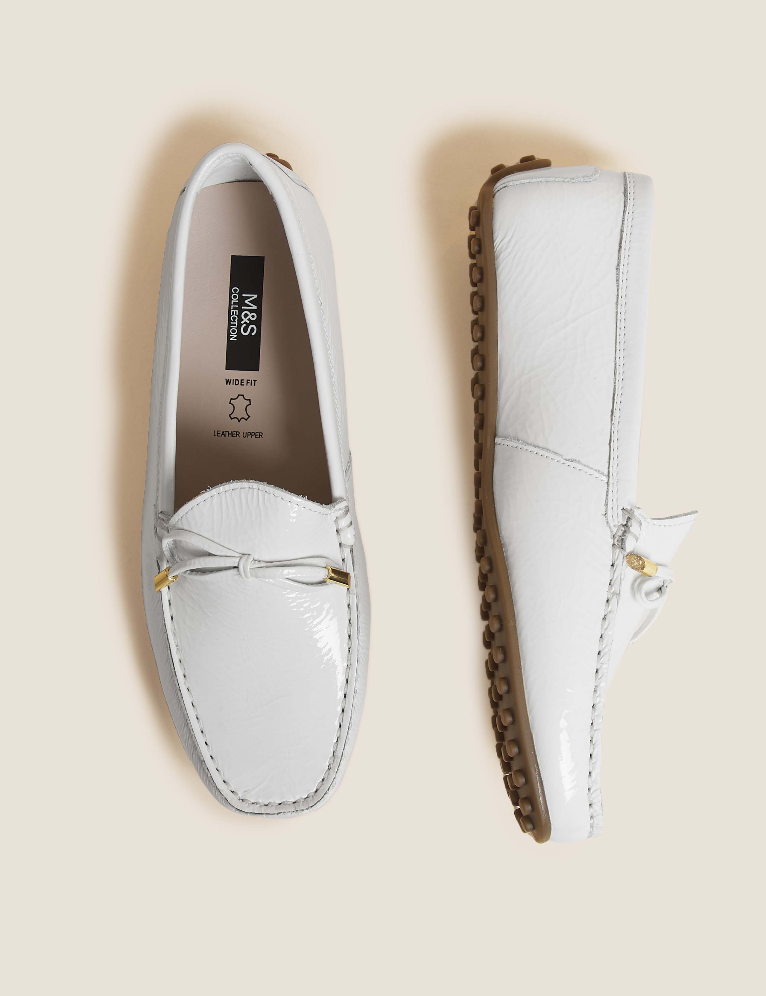 Wide Fit Leather Bow Boat Shoe 3 of 5
