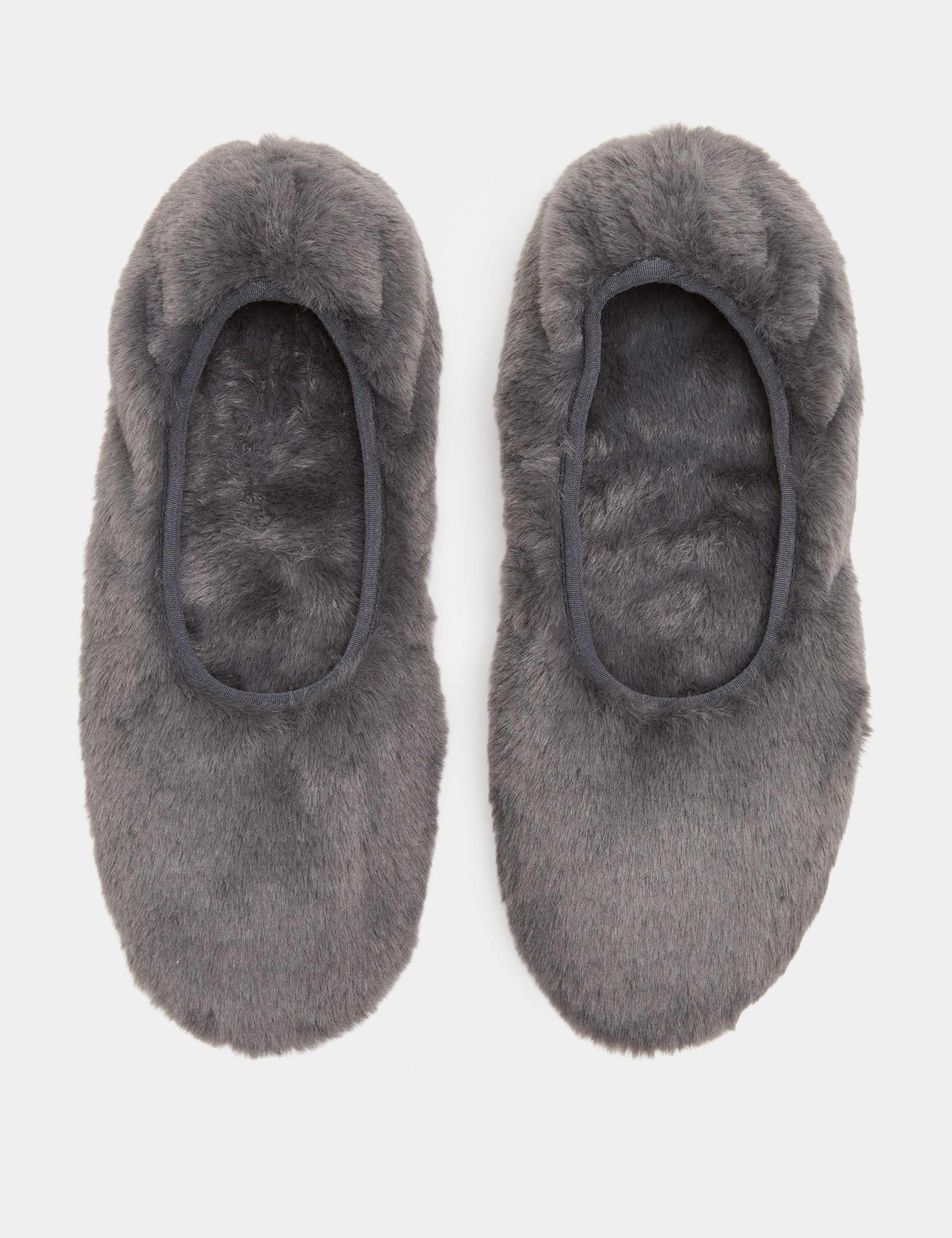 Round Toe Ballerina Slippers 1 of 3