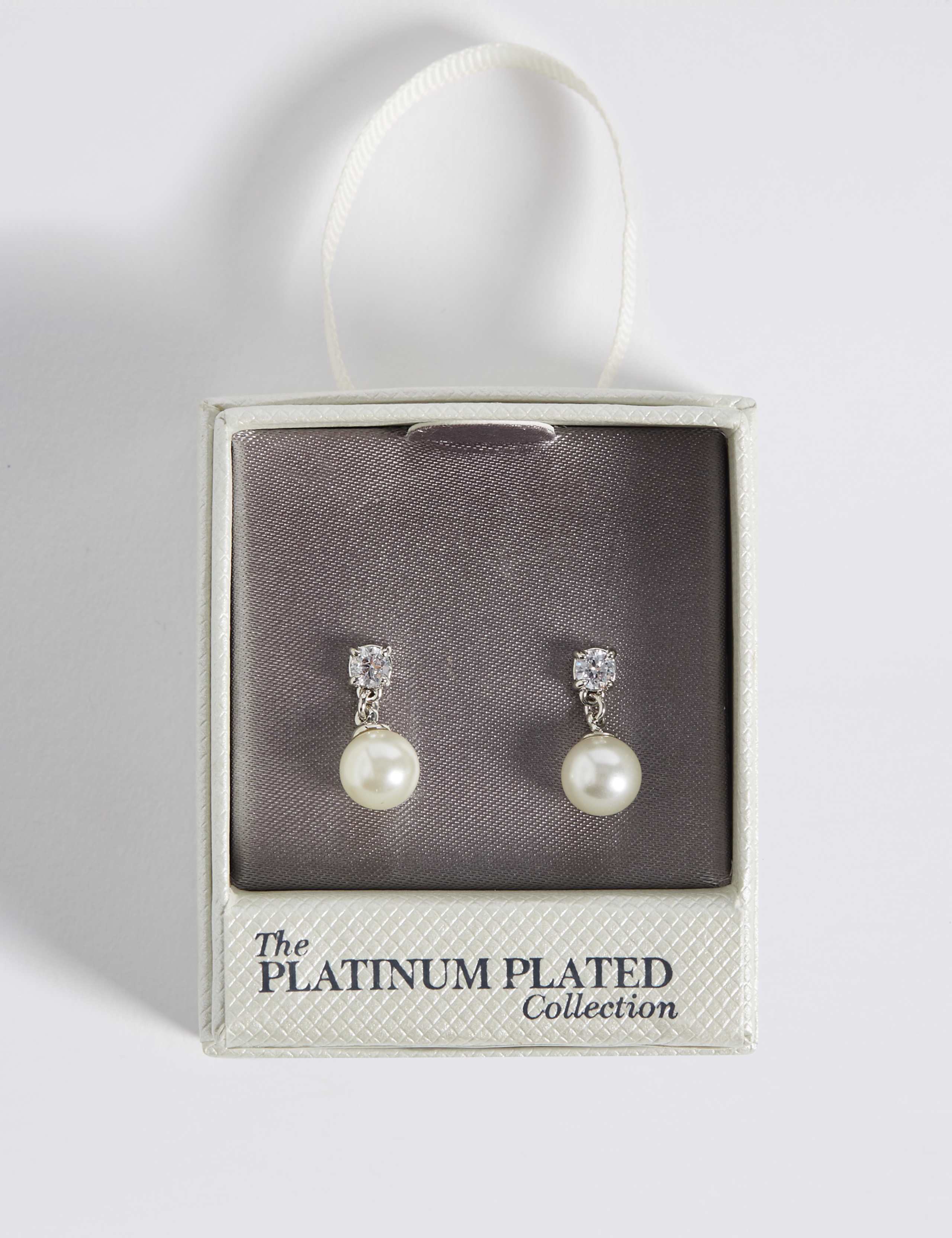 Pearl Drop Earrings 3 of 3