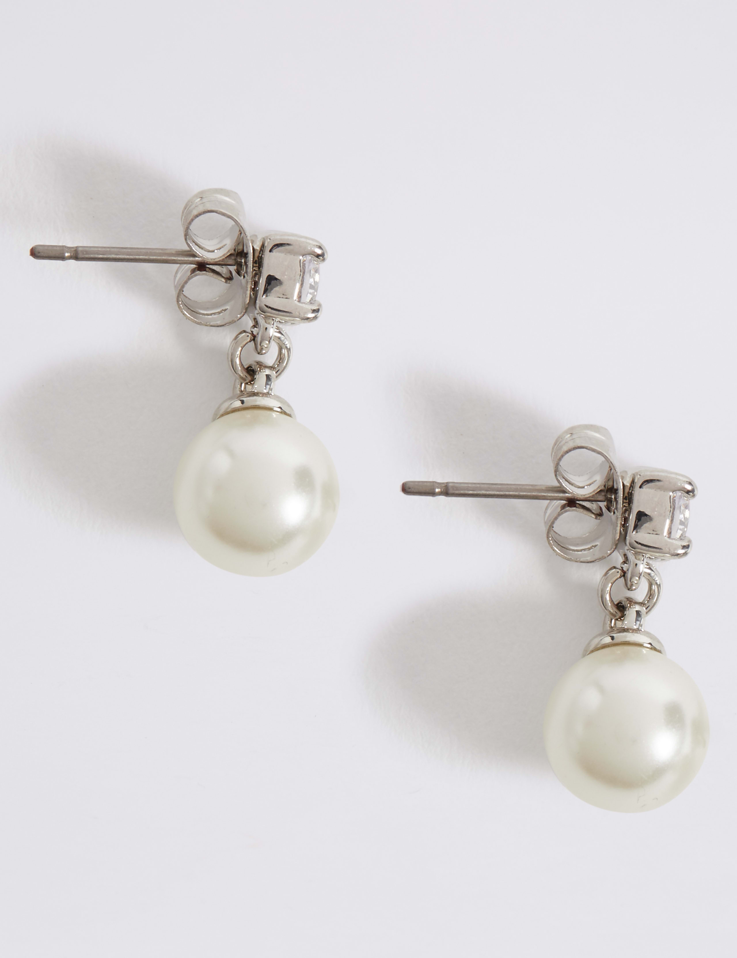 Pearl Drop Earrings 2 of 3