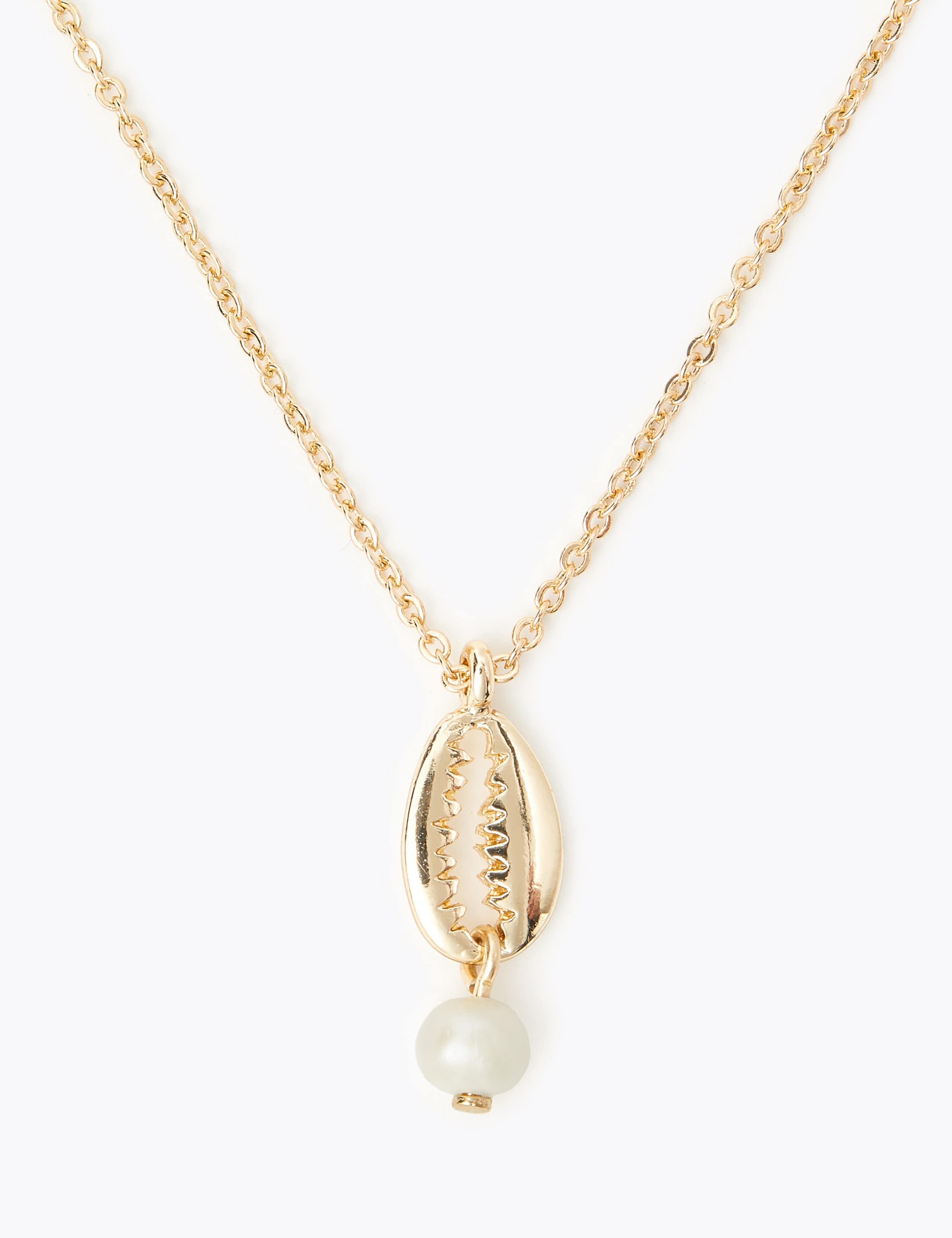 Gold Shell Shape Necklace 1 of 2
