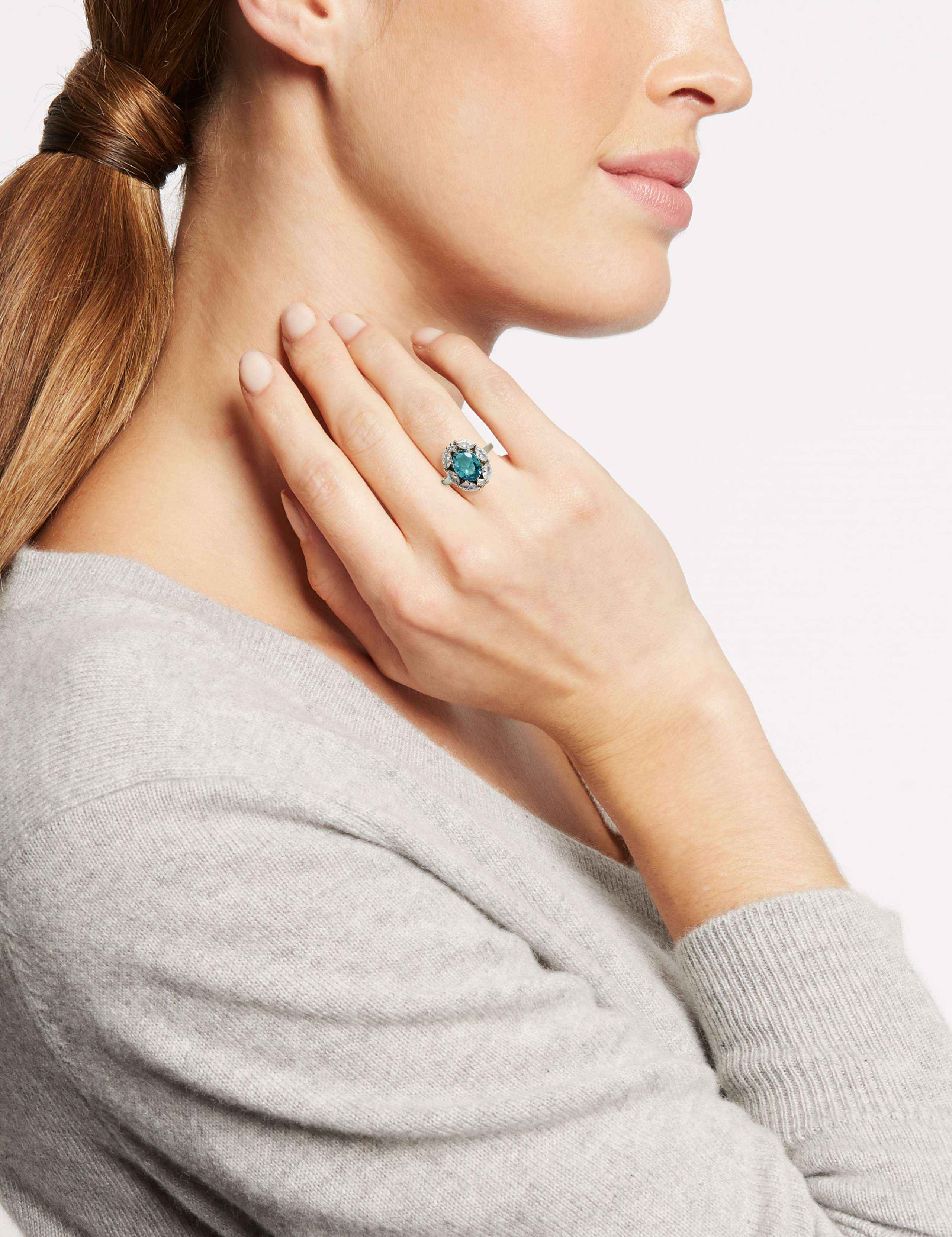 Platinum Plated Pretty Ring 1 of 3