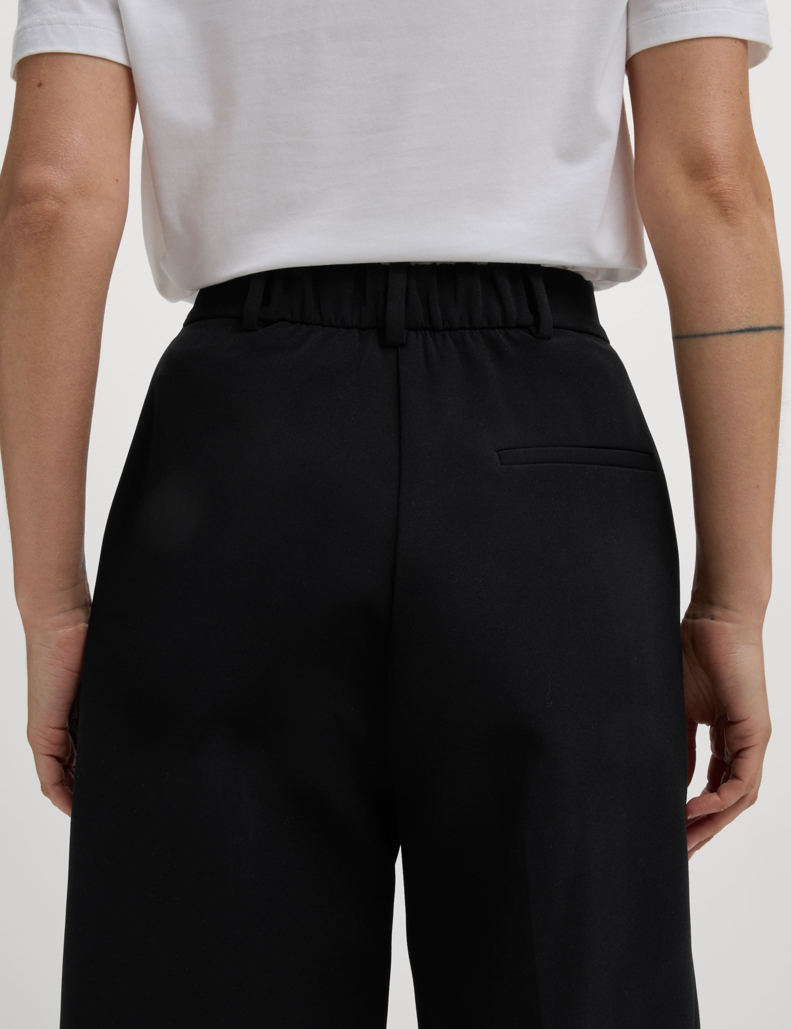 High Waisted Pleat Front Bermuda Shorts 6 of 7