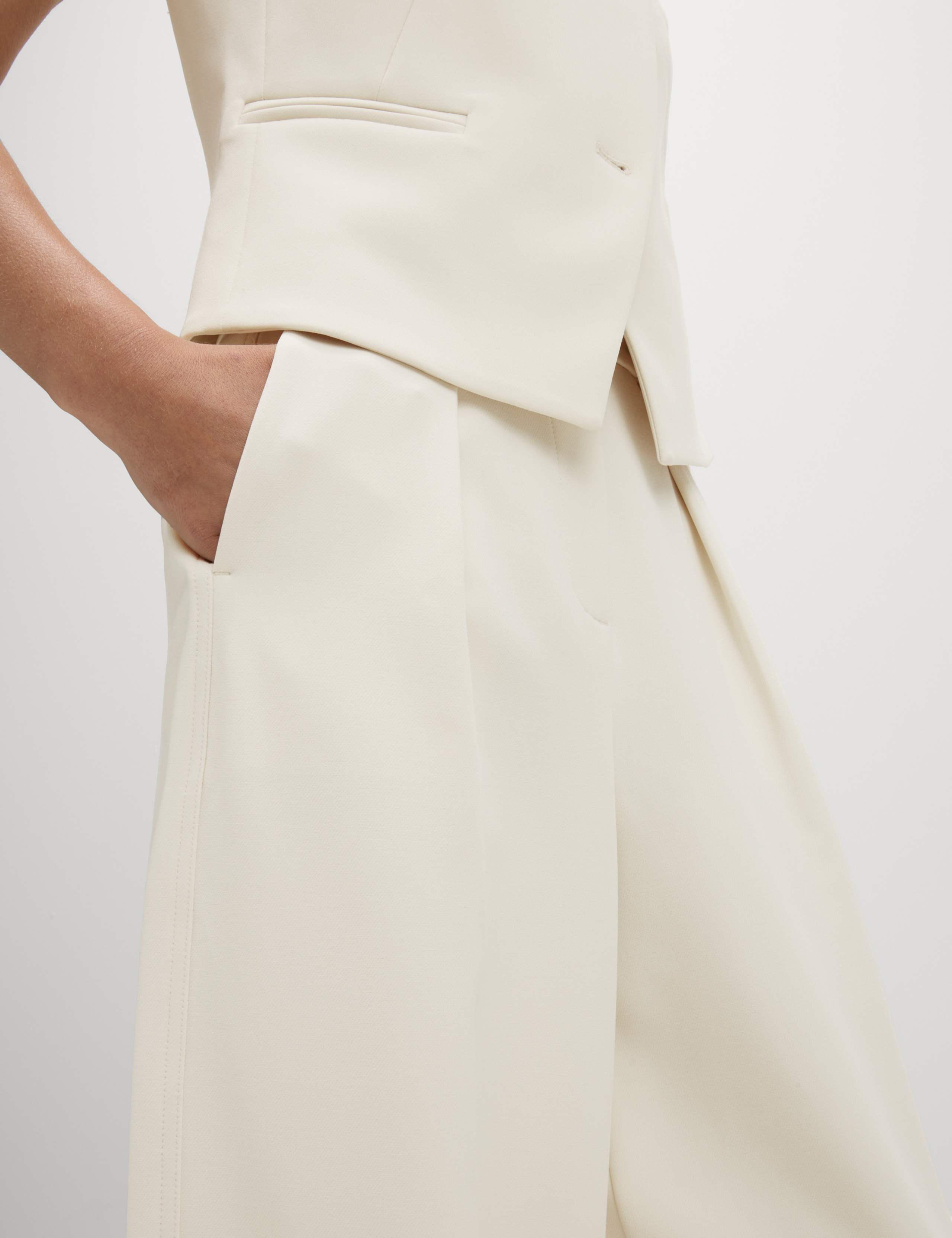 Tailored Pleat Front Barrel Leg Trousers 7 of 8