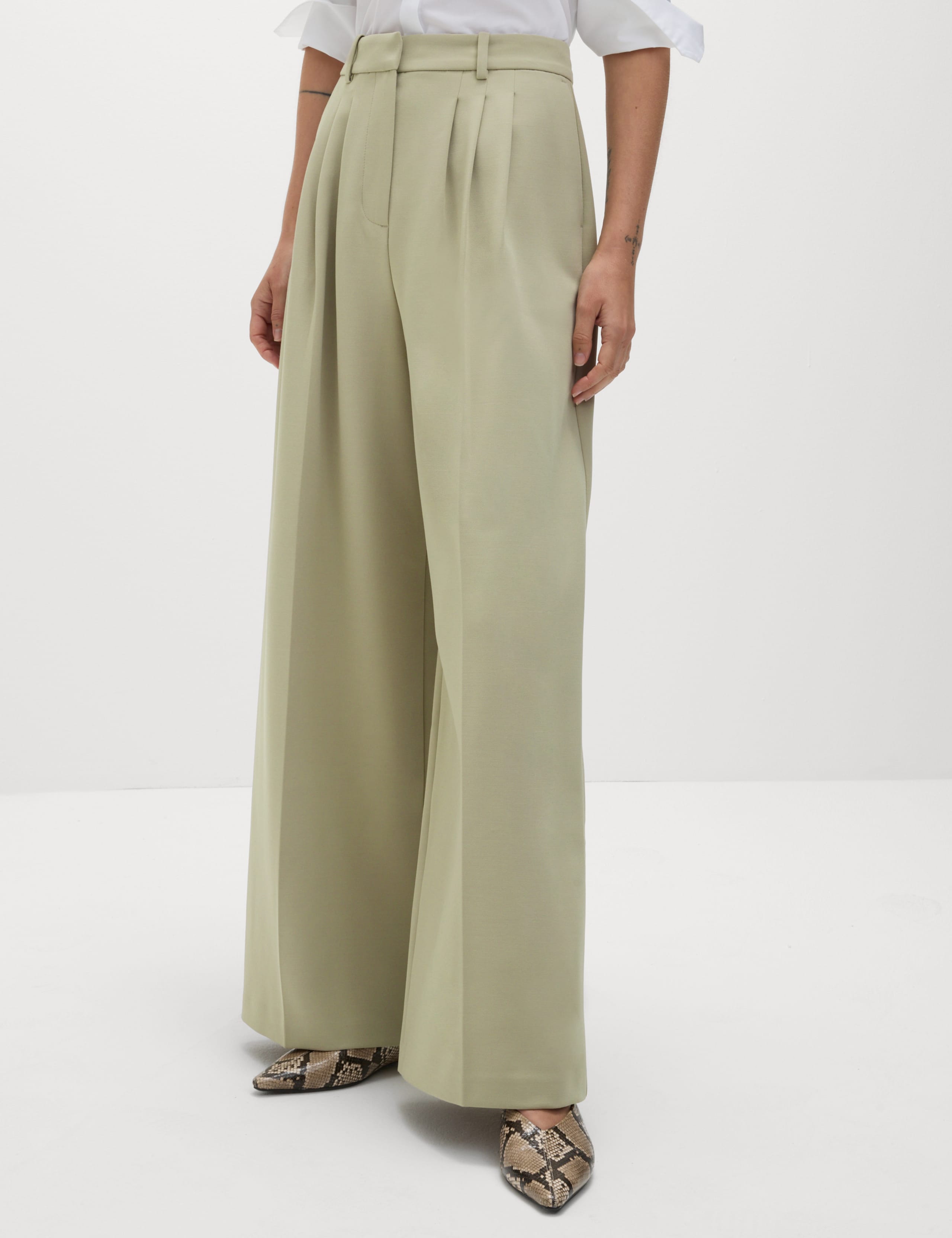 Tailored Pleat Front Wide Leg Trousers 4 of 7