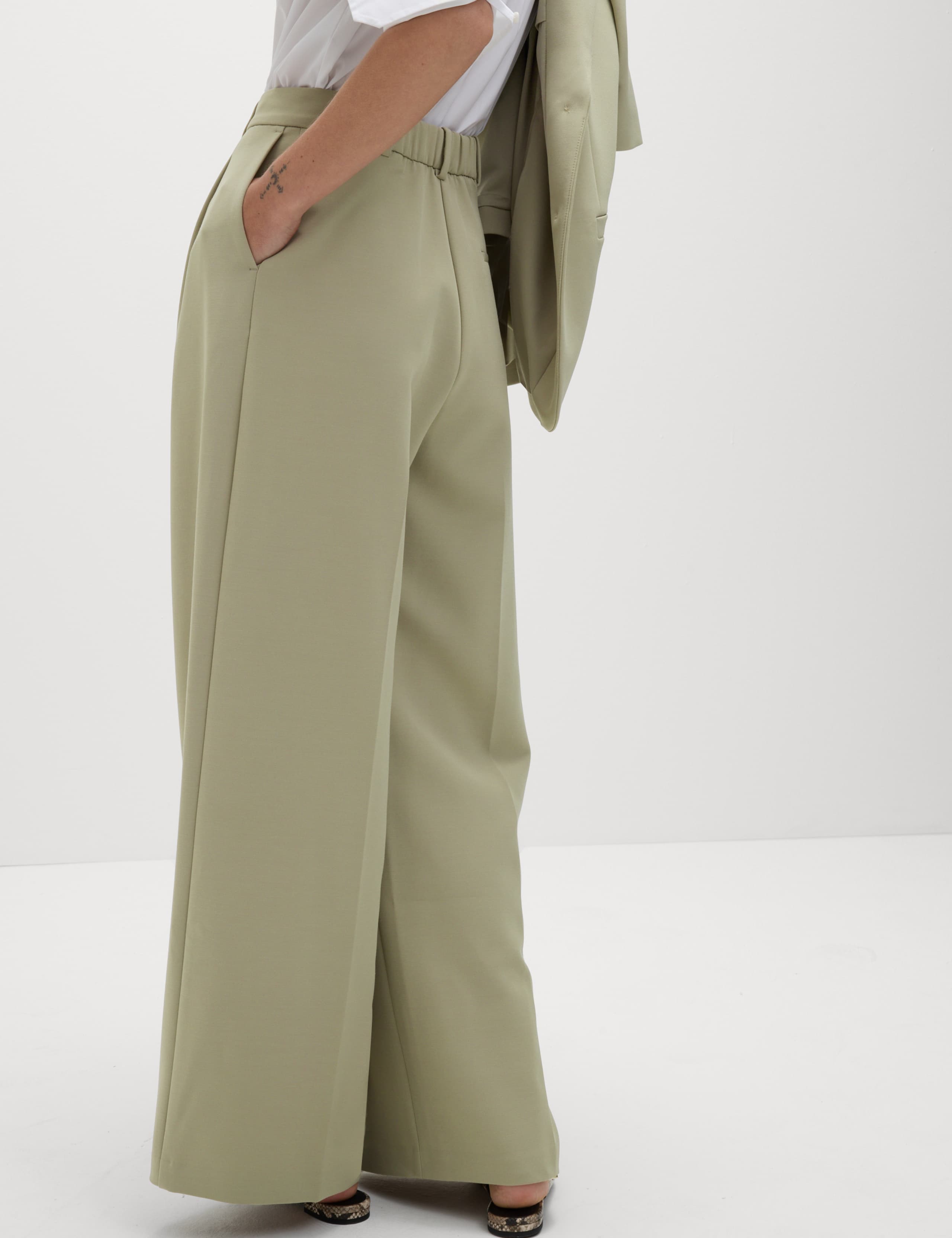 Tailored Pleat Front Wide Leg Trousers 7 of 7