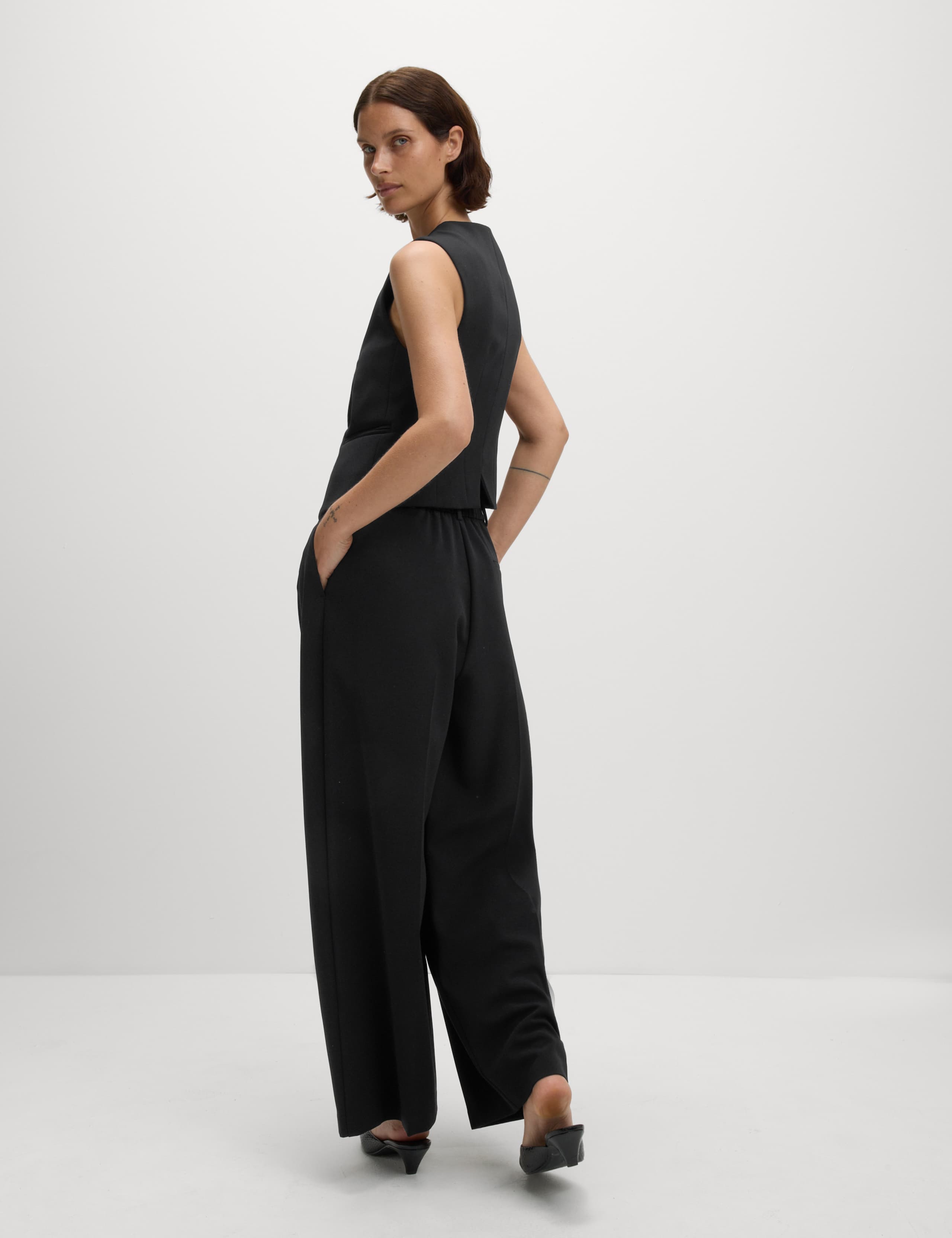Tailored Pleat Front Wide Leg Trousers 4 of 6