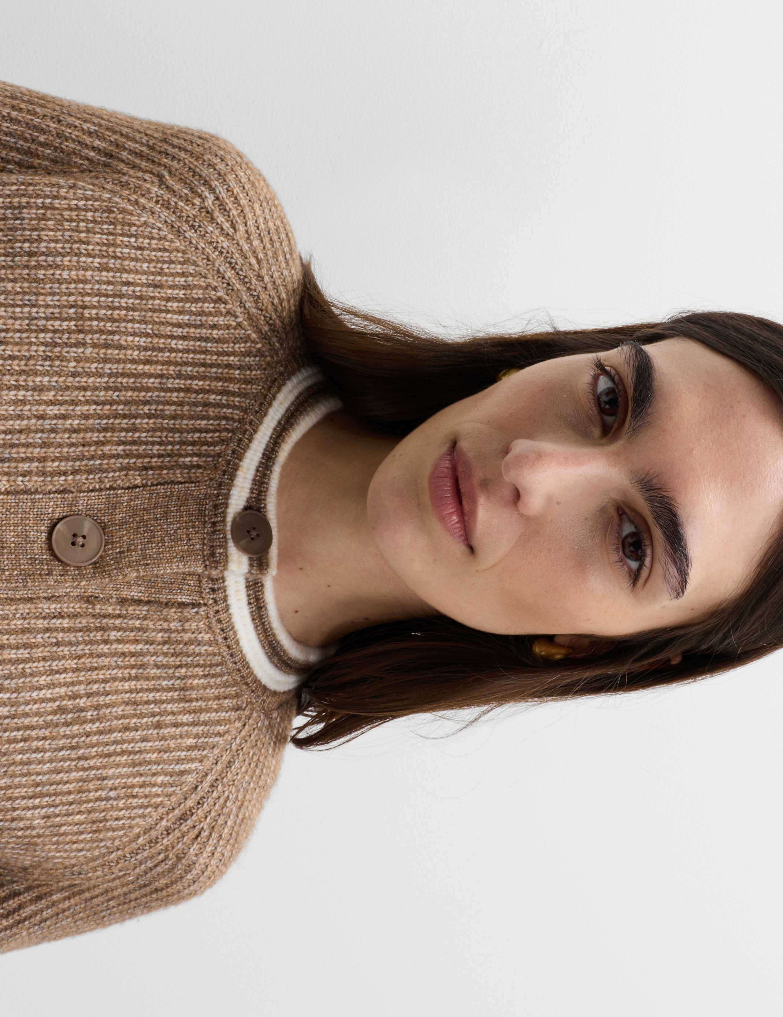 Cloud-Yarn Crew Neck Tipped Detail Cardigan 3 of 5