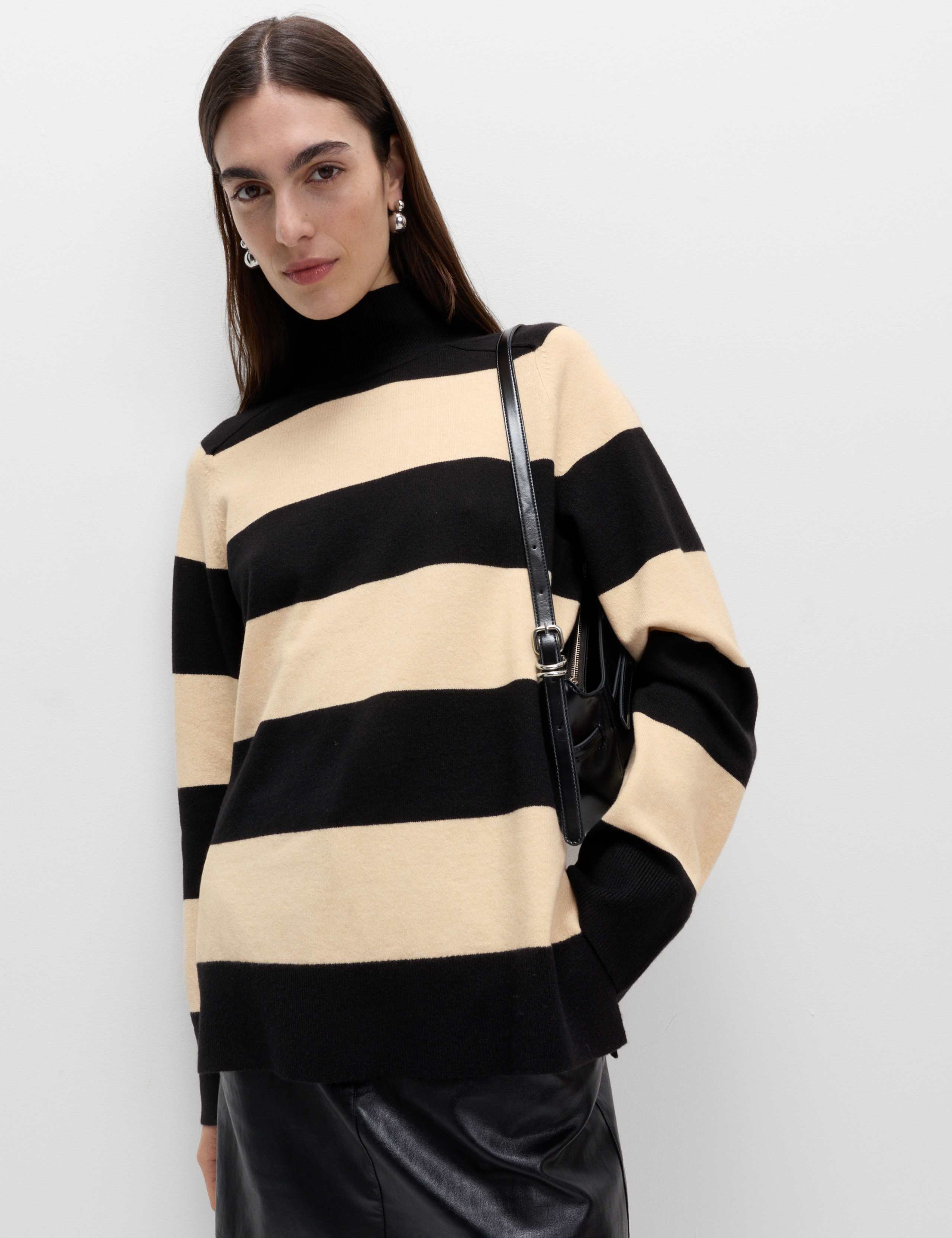 Air-Yarn Funnel Neck Striped Jumper 4 of 5
