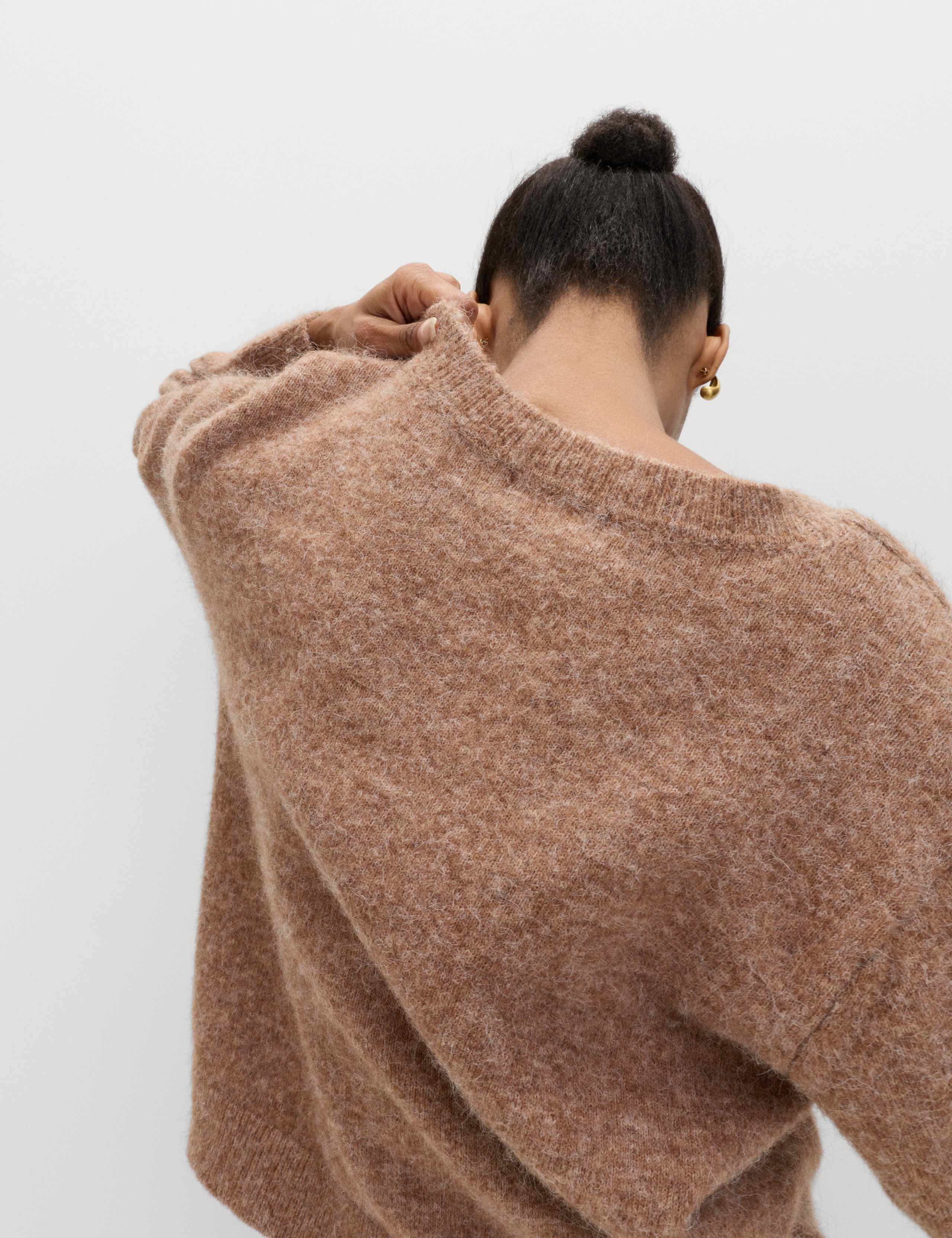 V-Neck Relaxed Jumper With Wool 1 of 5