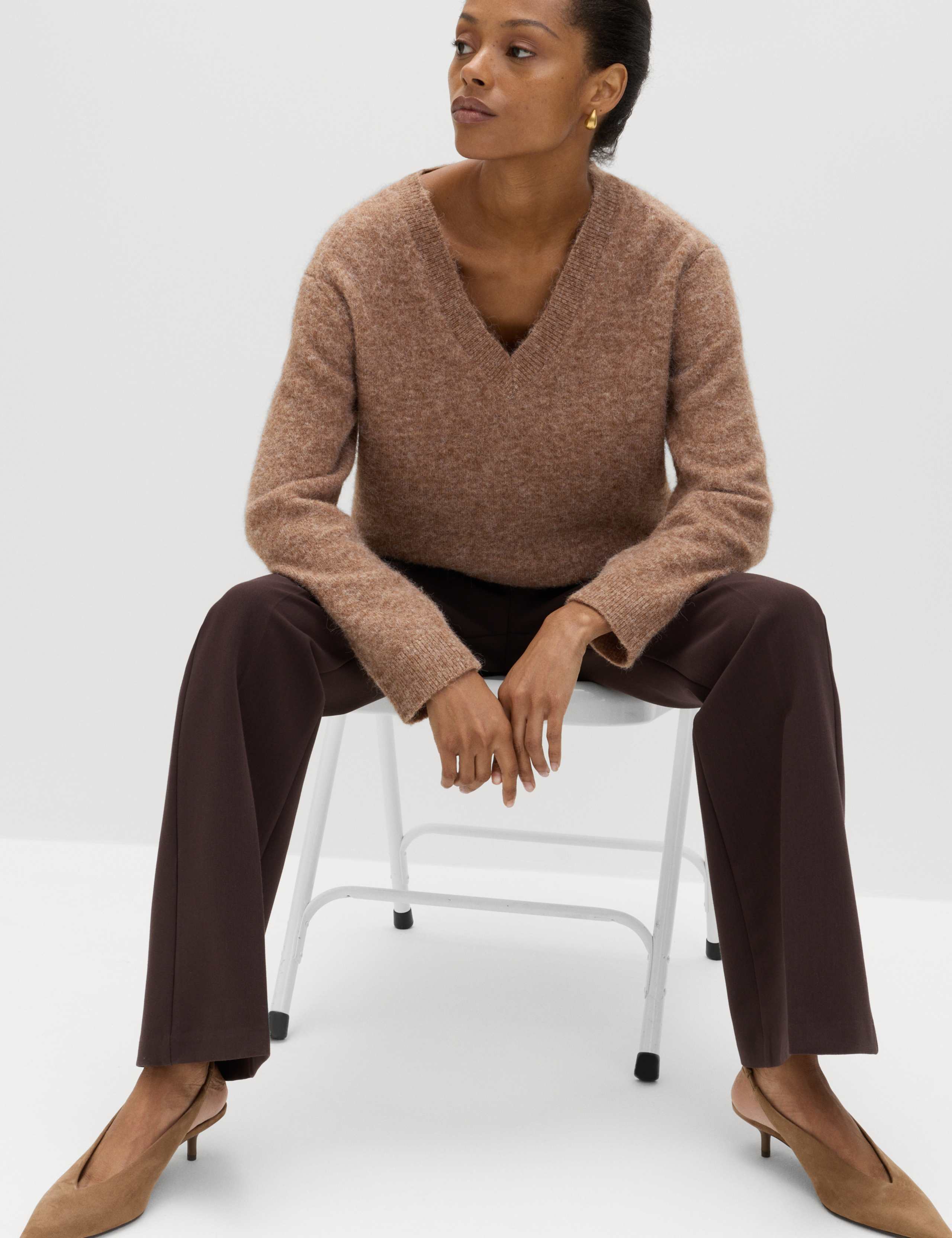 V-Neck Relaxed Jumper With Wool 5 of 5