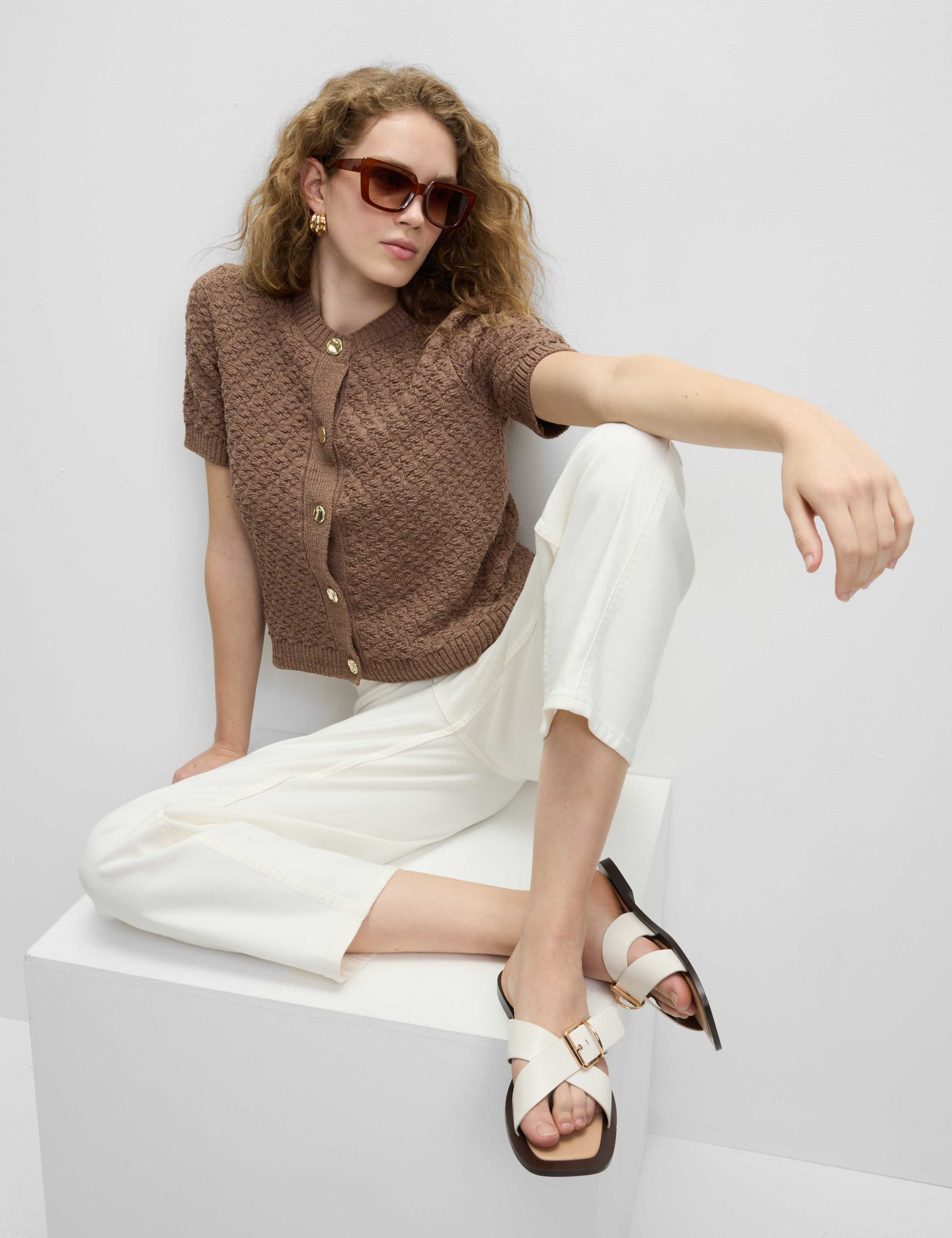 Cotton Blend Textured Button Front Cropped Cardigan 3 of 6