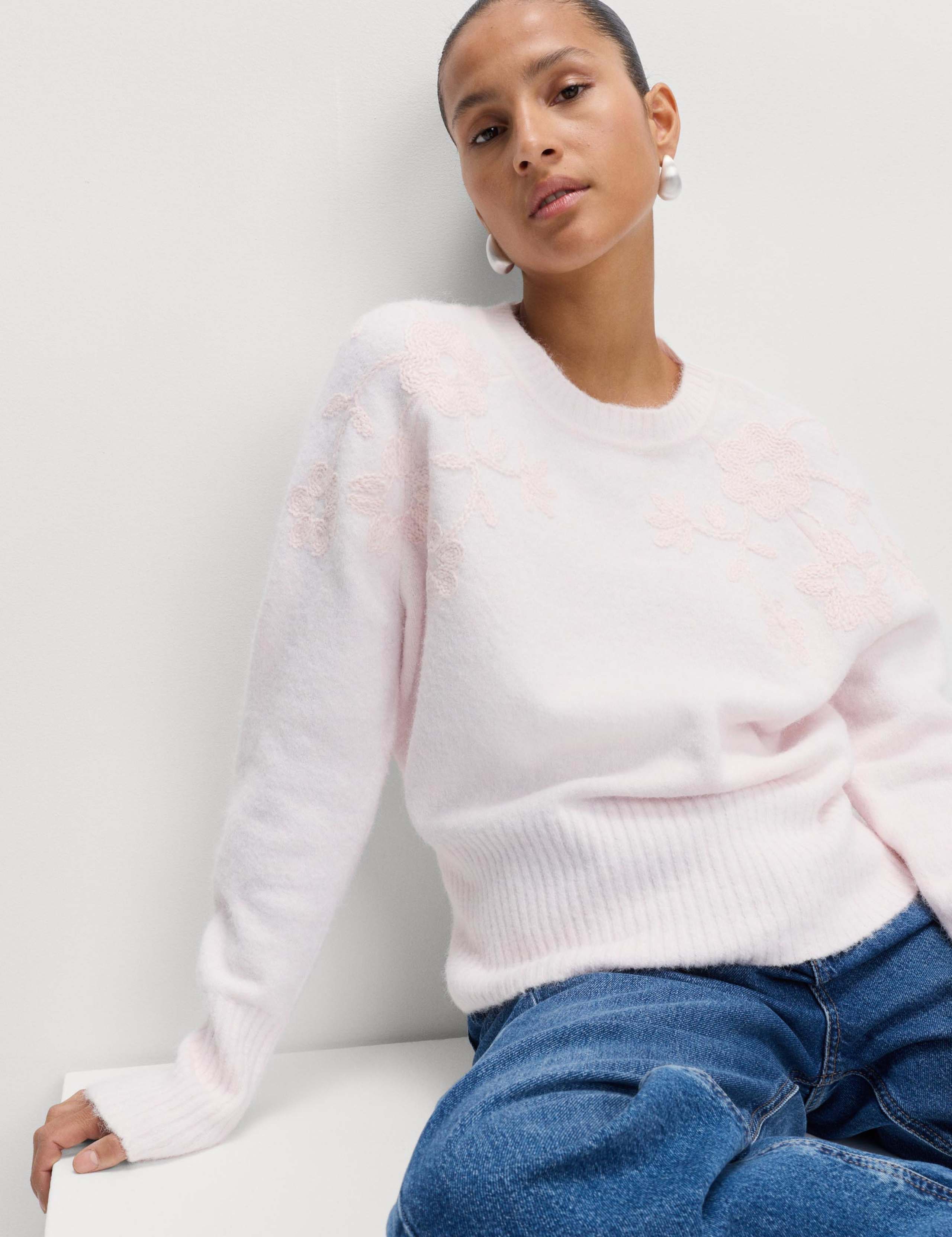 Embroidered Crew Neck Jumper With Wool 3 of 5