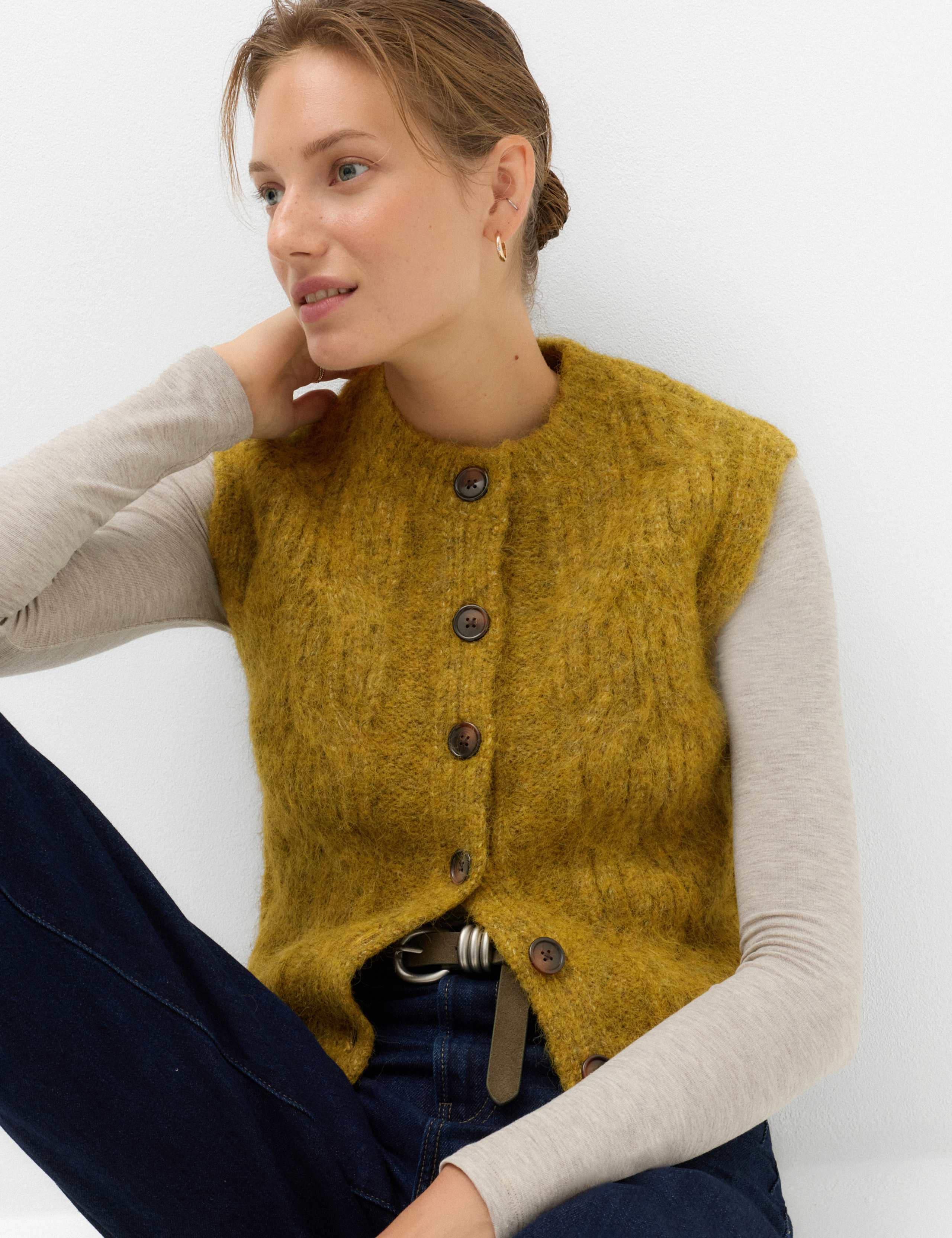 Cable Knit Crew Neck Cropped Knitted Waistcoat With Wool 5 of 6