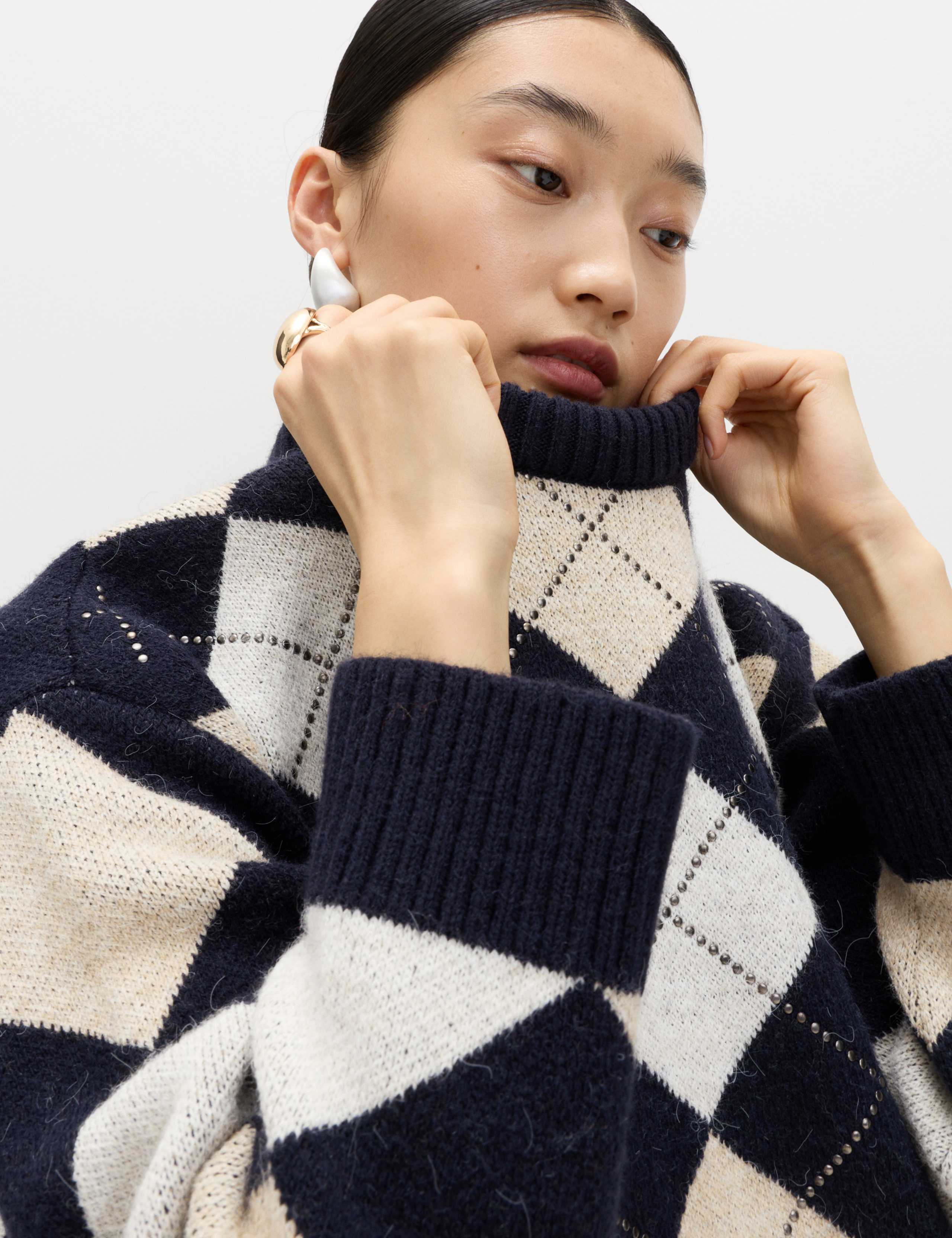 Argyle Crew Neck Slim Fit Jumper with Wool 4 of 6